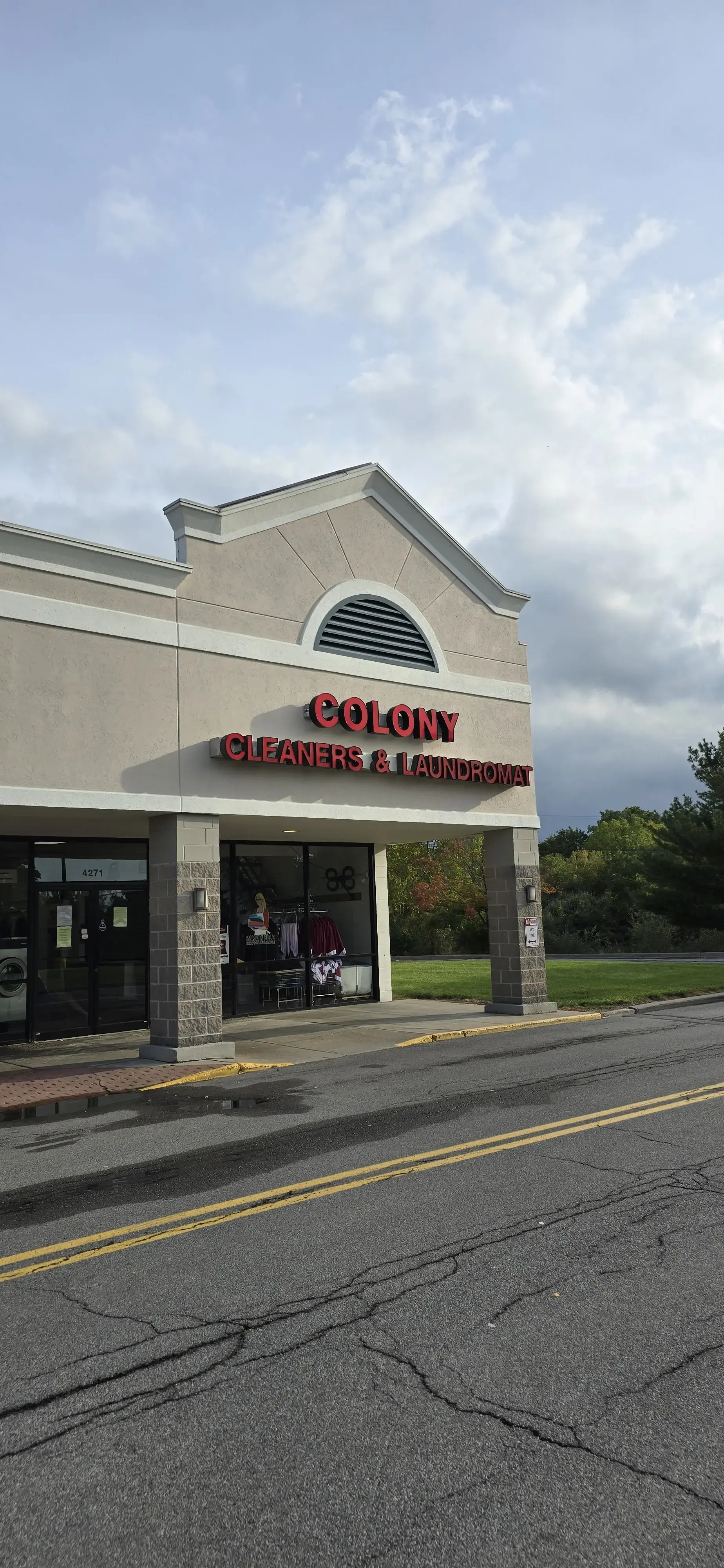 Colony Dry Cleaners And Laundromat - Image 13