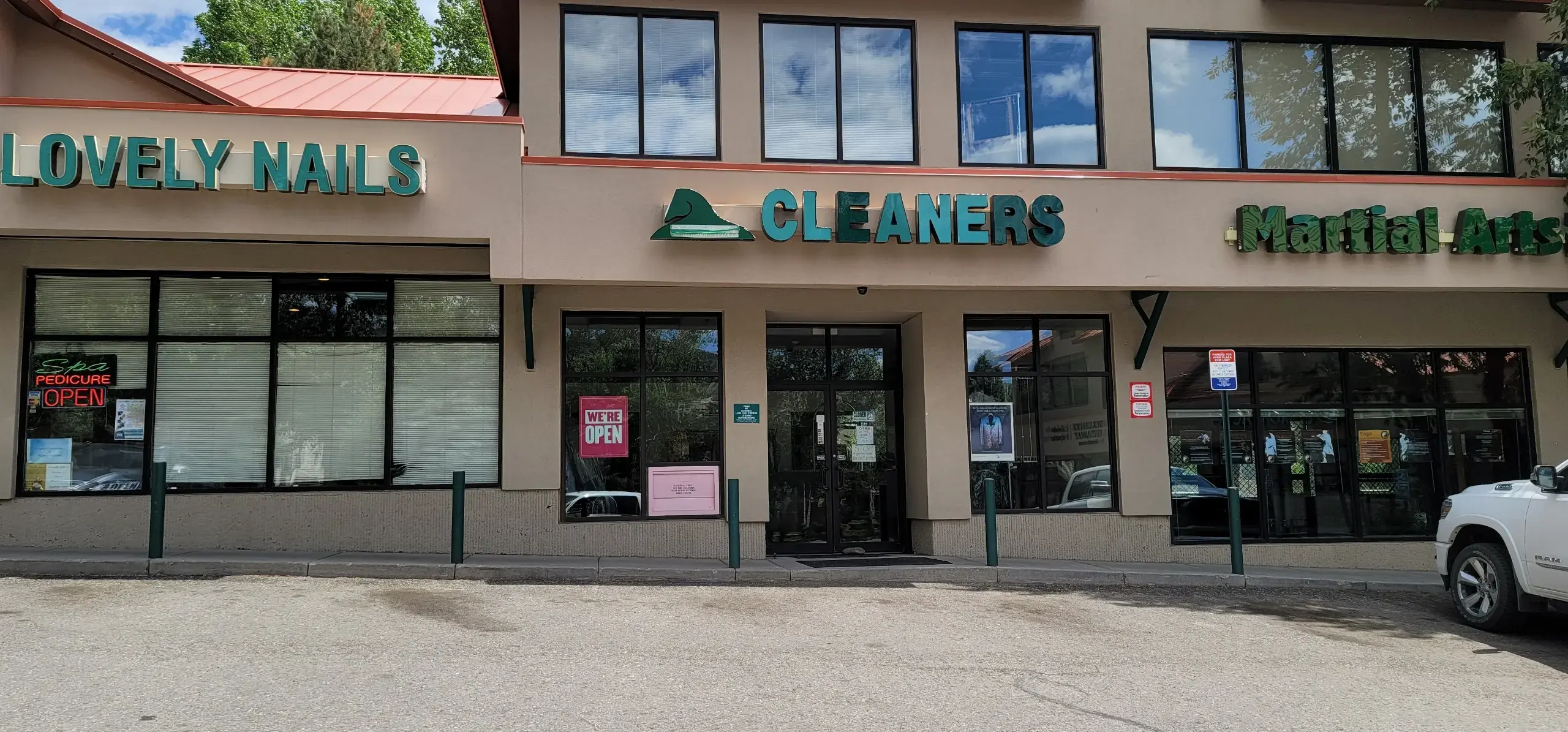 Colorado Mountain - Pristine Dry Cleaners location
