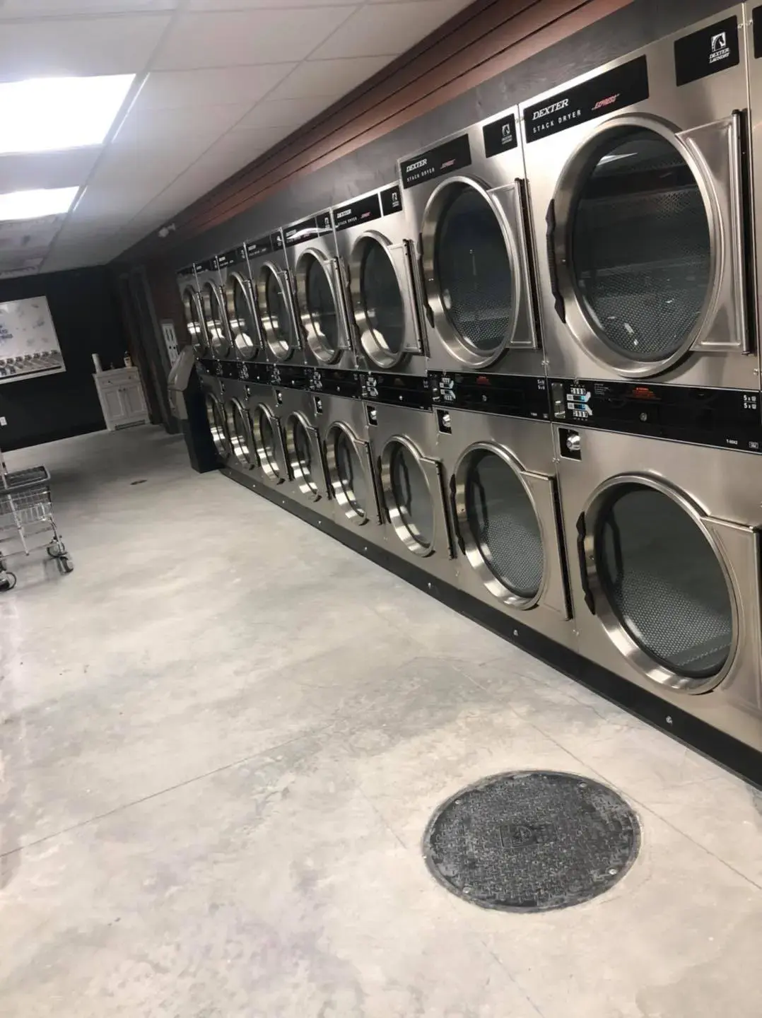Columbia Laundry - Image 12