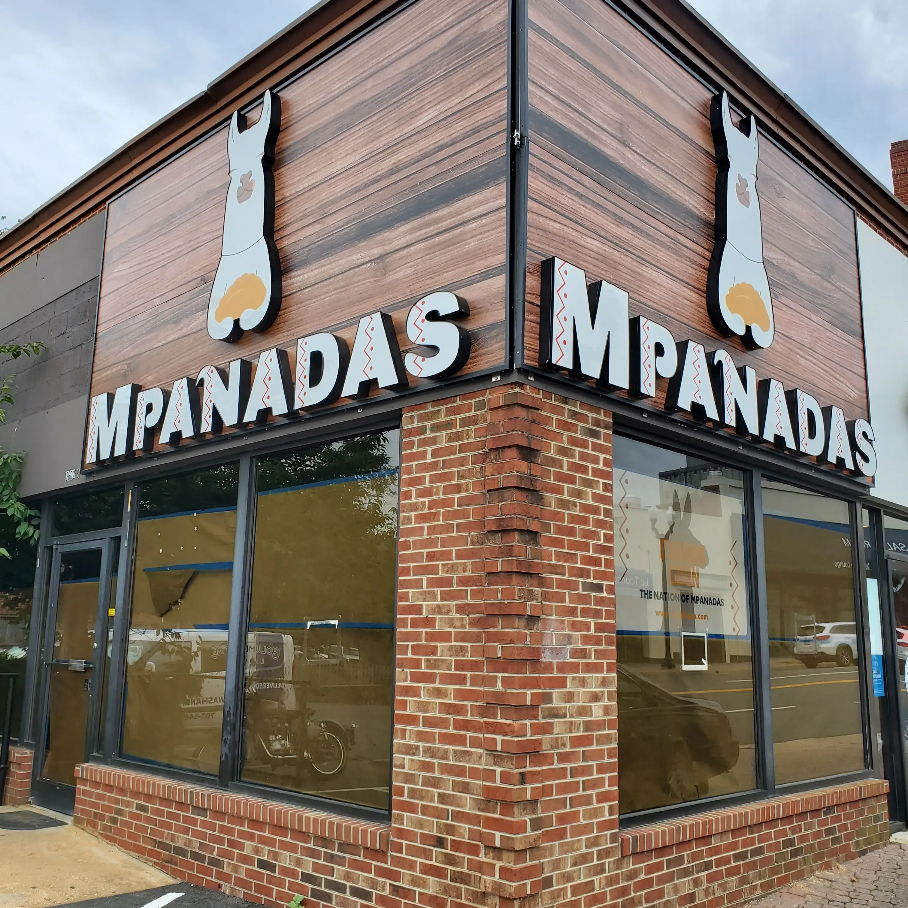 Columbia Pike Laundry + Dry Cleaning thumbnail 18