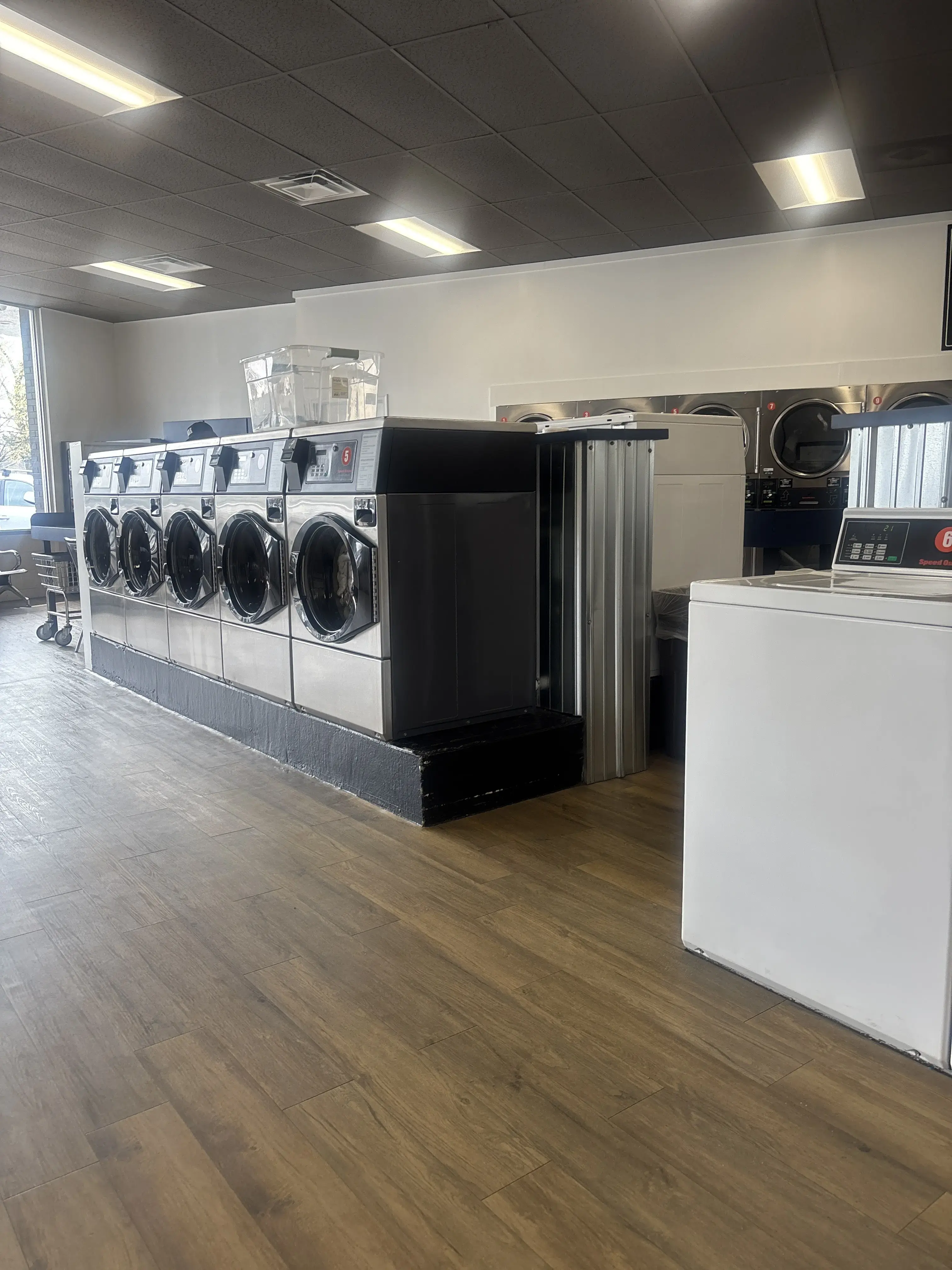 Columbus Express Laundry and Wash and Fold thumbnail 3