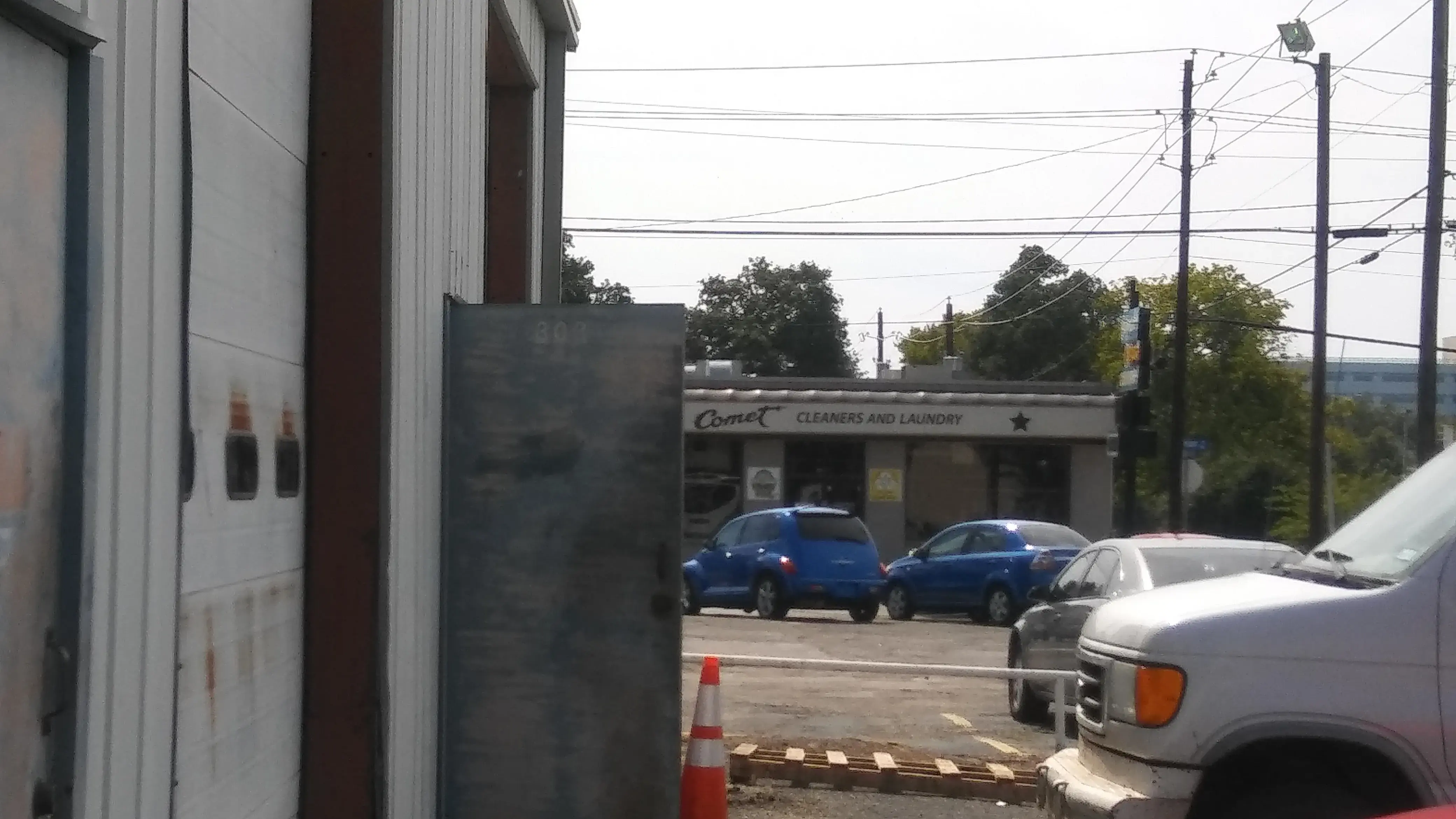 Comet Cleaners - Image 3