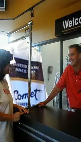 Comet Cleaners thumbnail 4