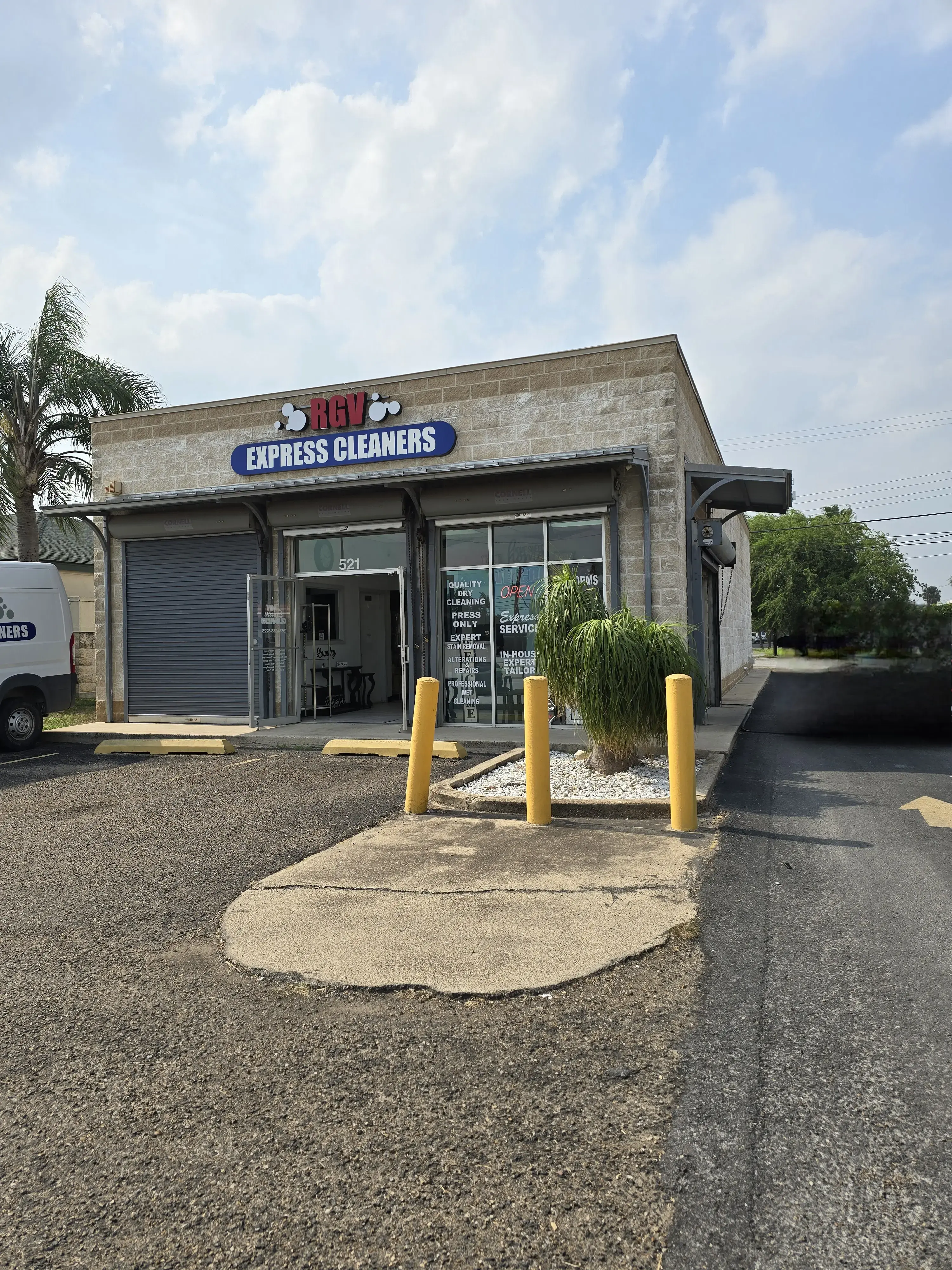 Comet Cleaners - Image 3