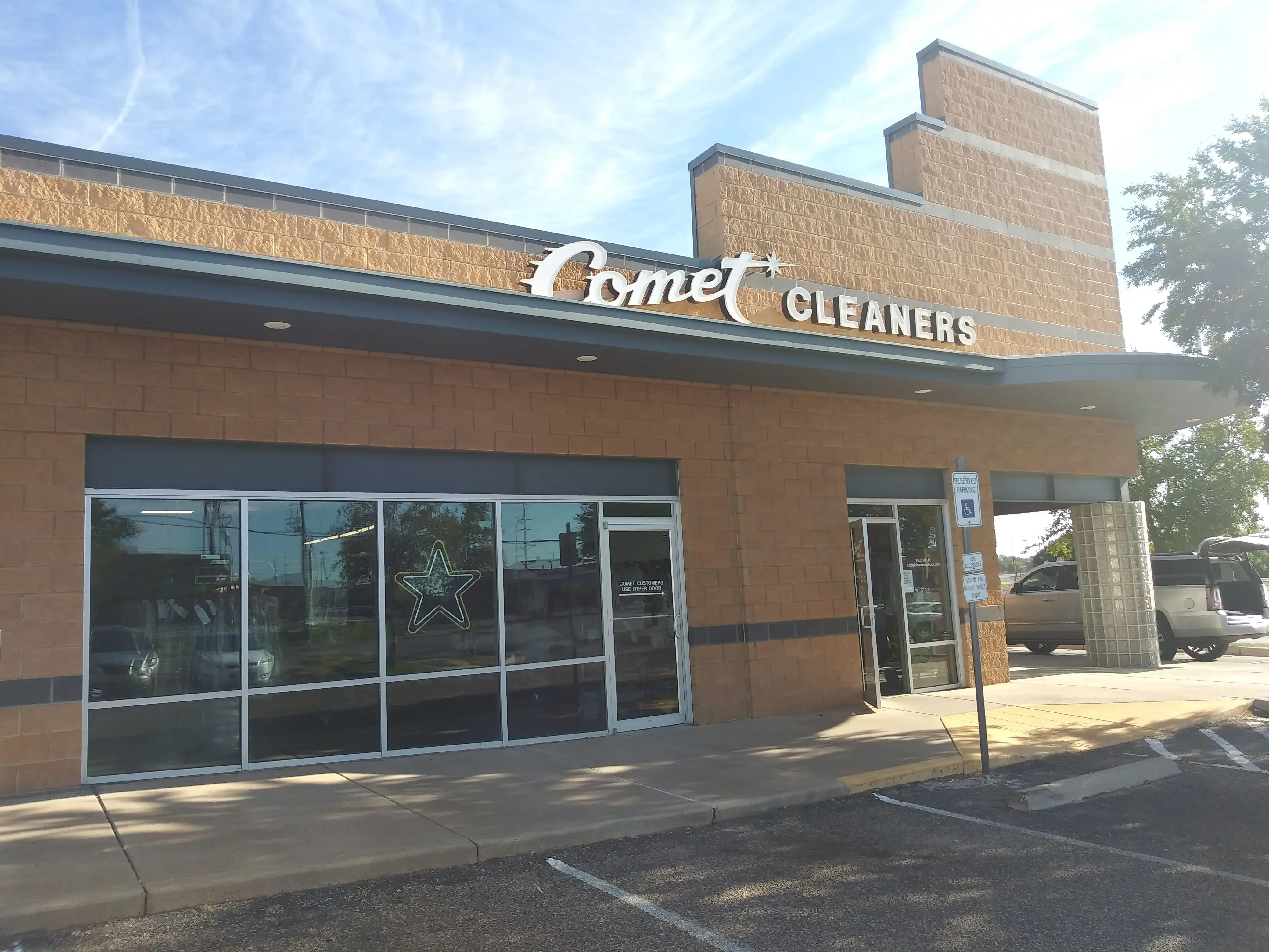 Comet Cleaners - Image 9
