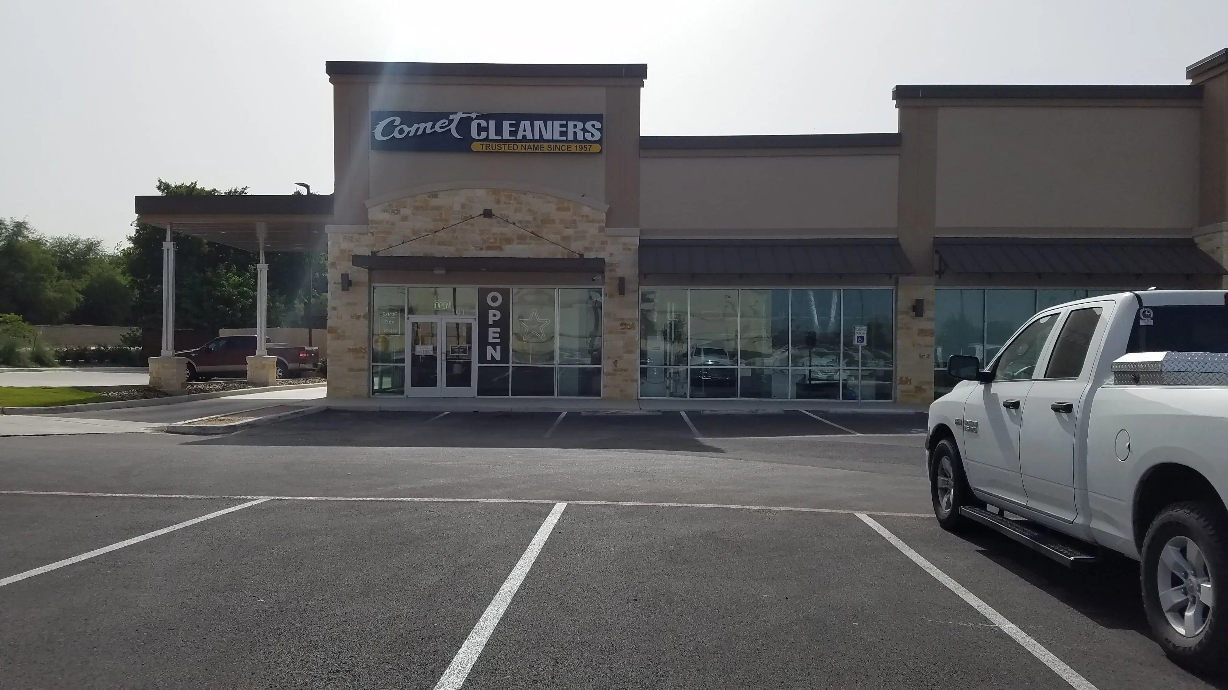 Comet Cleaners thumbnail 5