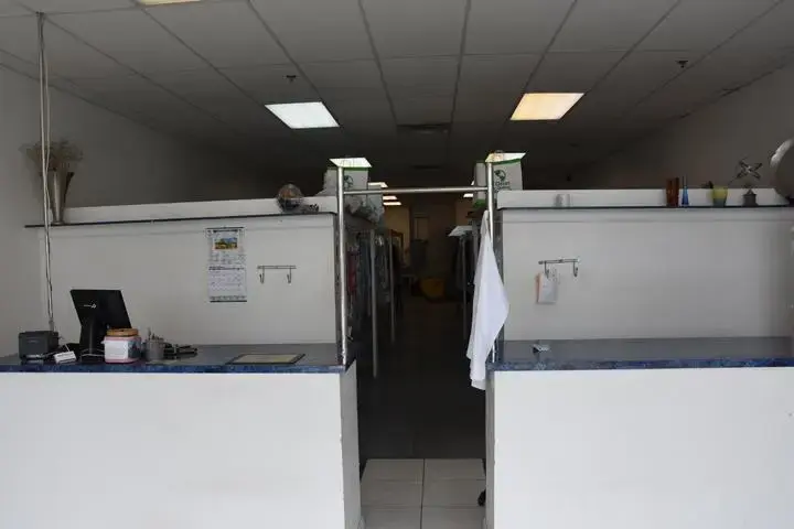 Comet Dry Cleaners thumbnail 9