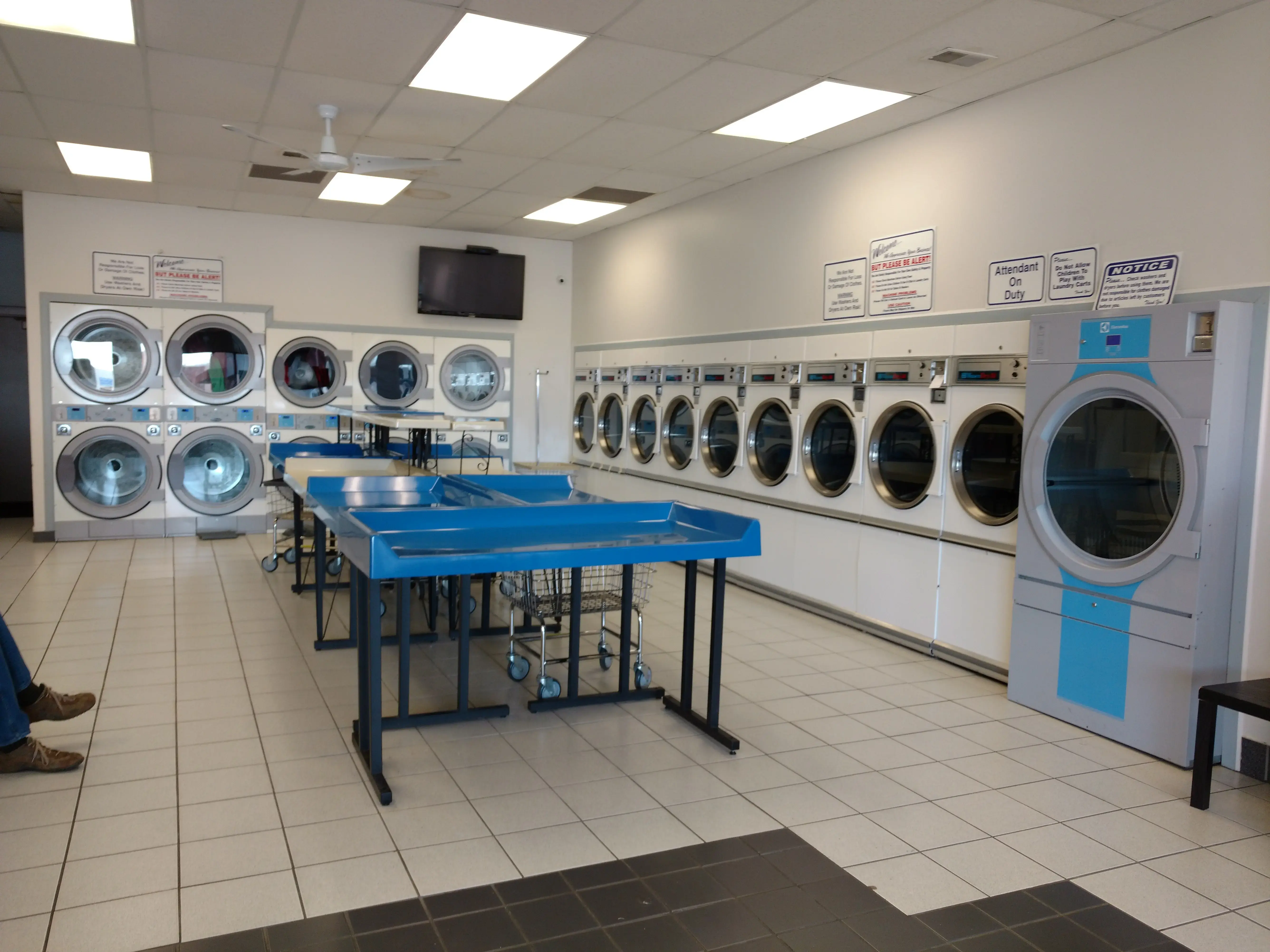 Comfort Coin Laundry thumbnail 12