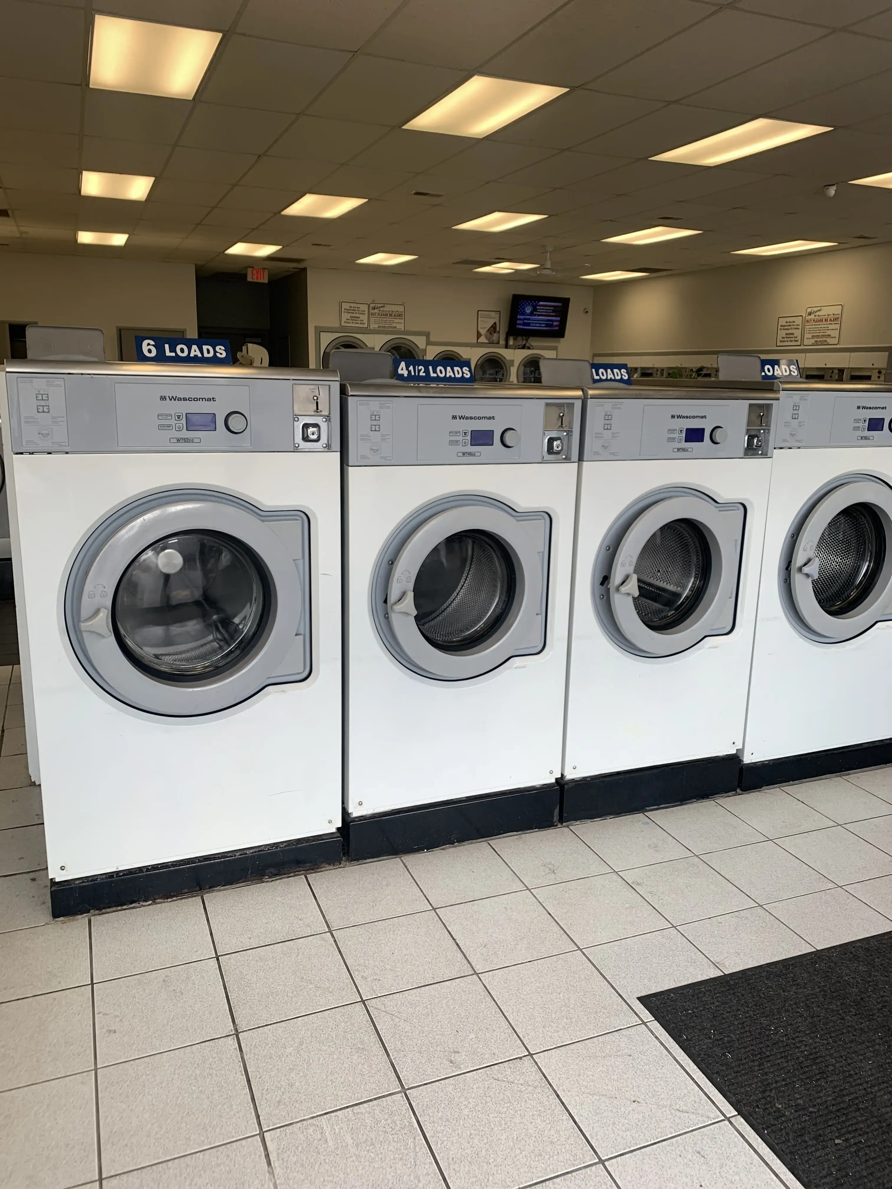 Comfort Coin Laundry - Image 14