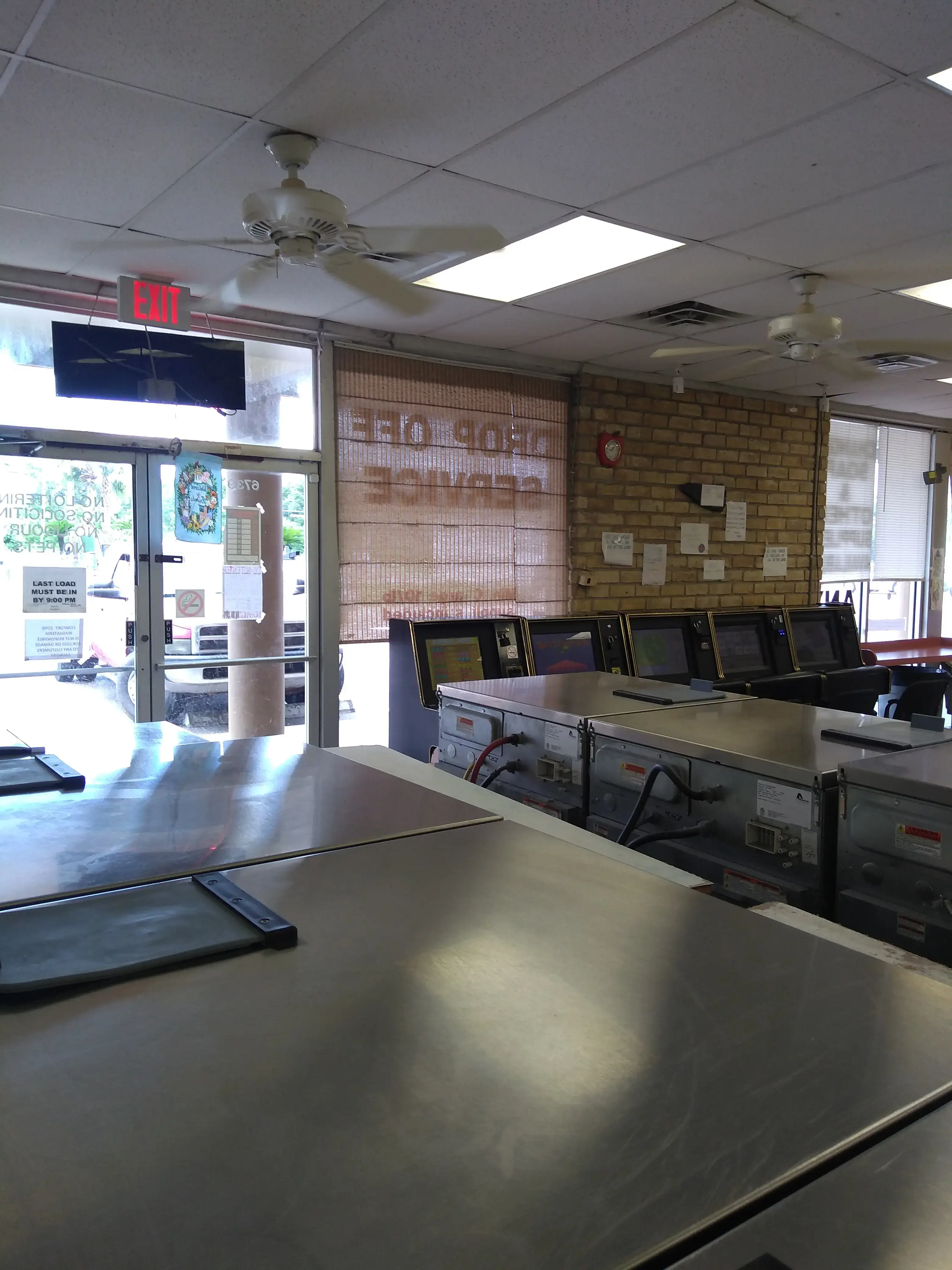Comfort Zone Washateria - Image 3