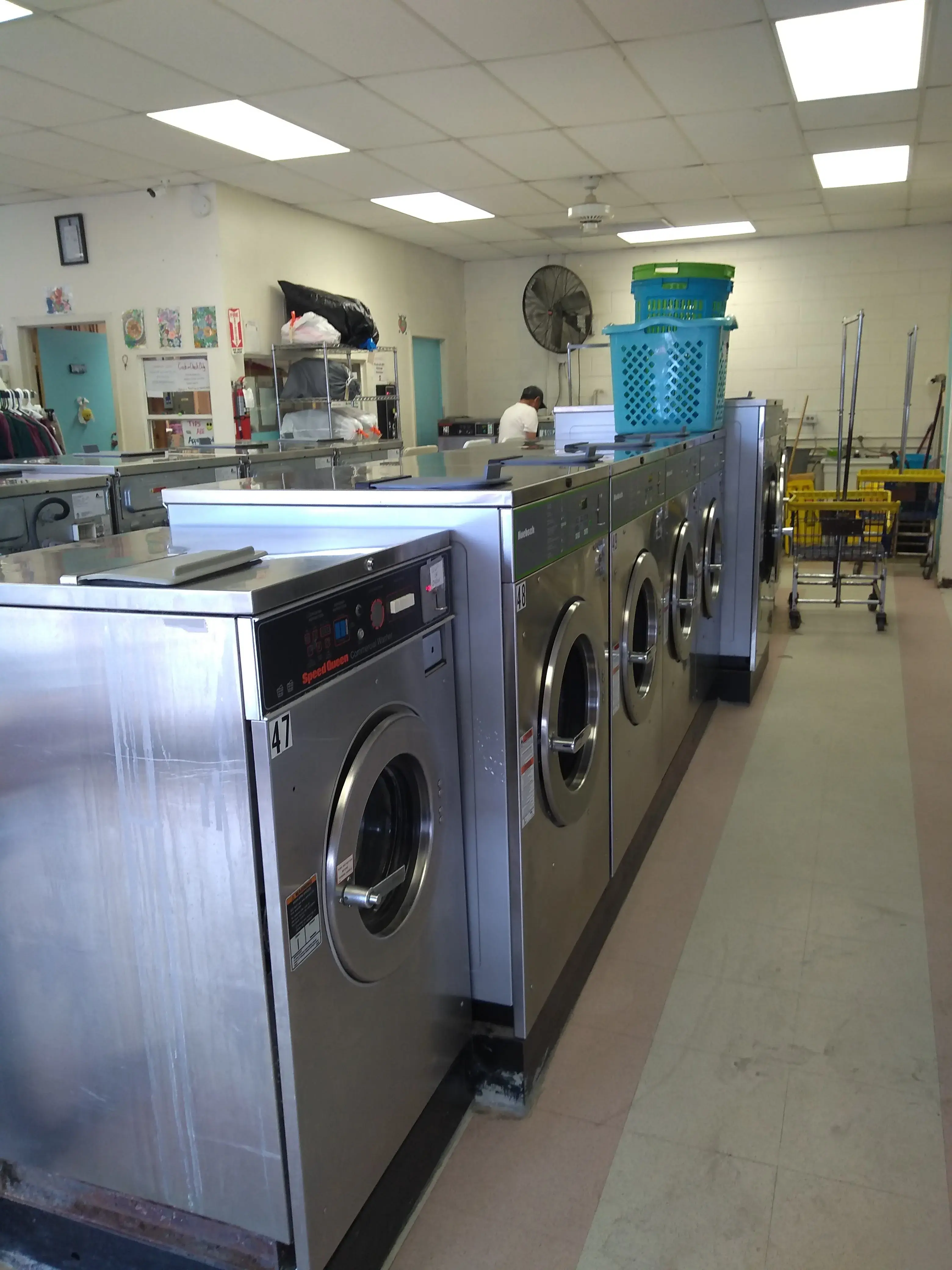 Comfort Zone Washateria - Image 9