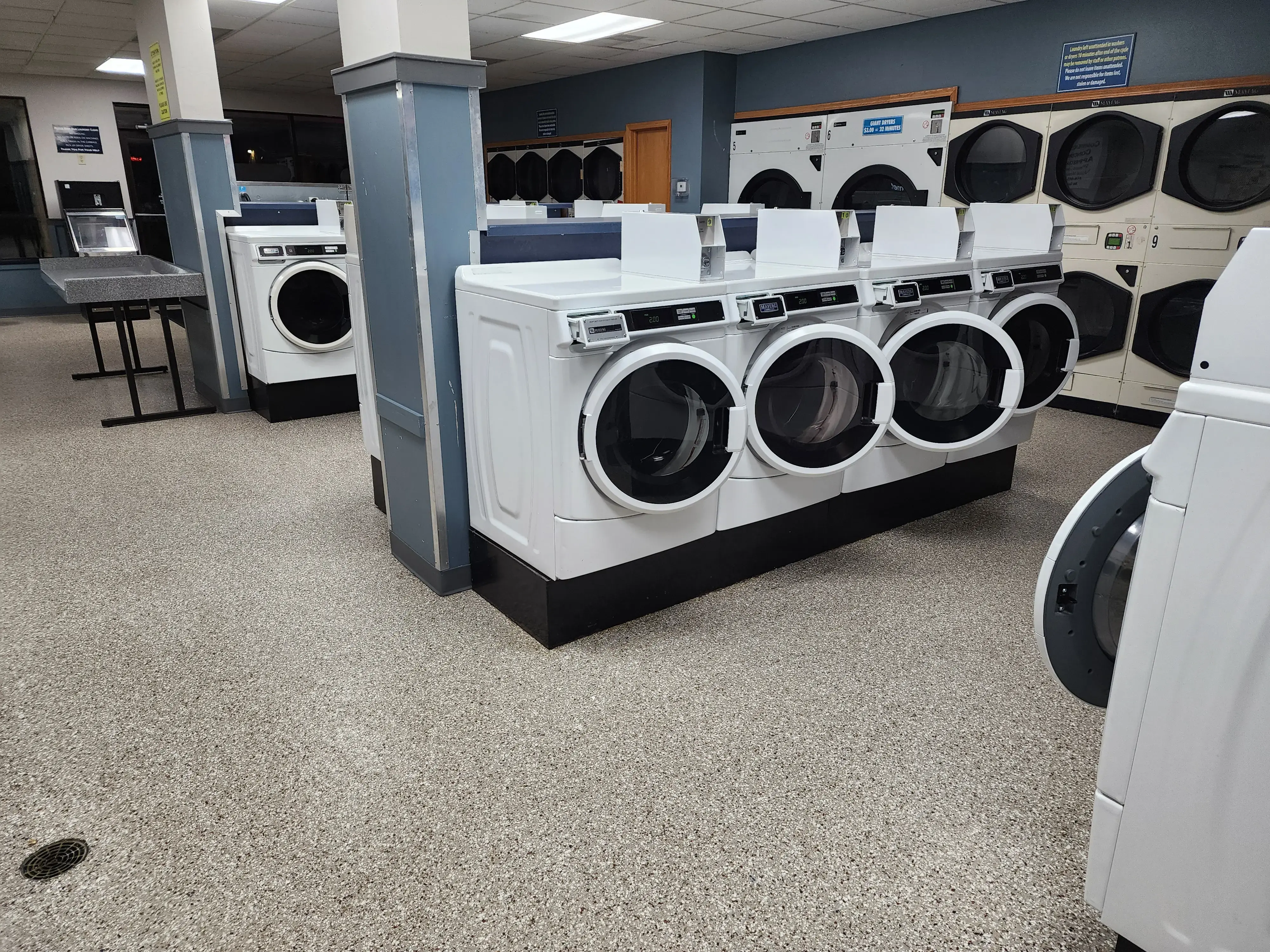 Command Laundry - Oneida St - Image 2