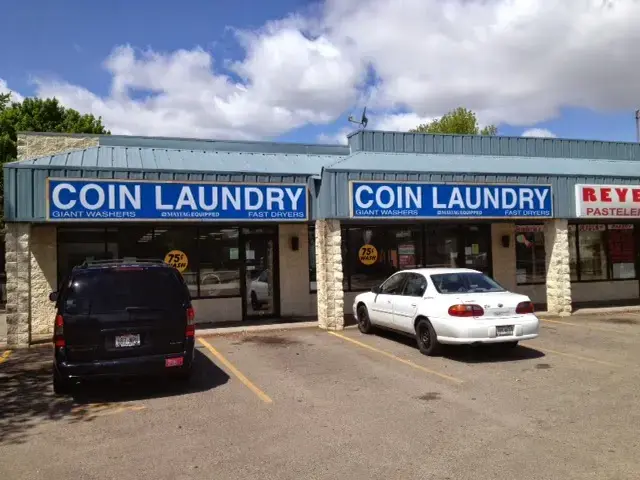 Command Laundry - Oneida St location