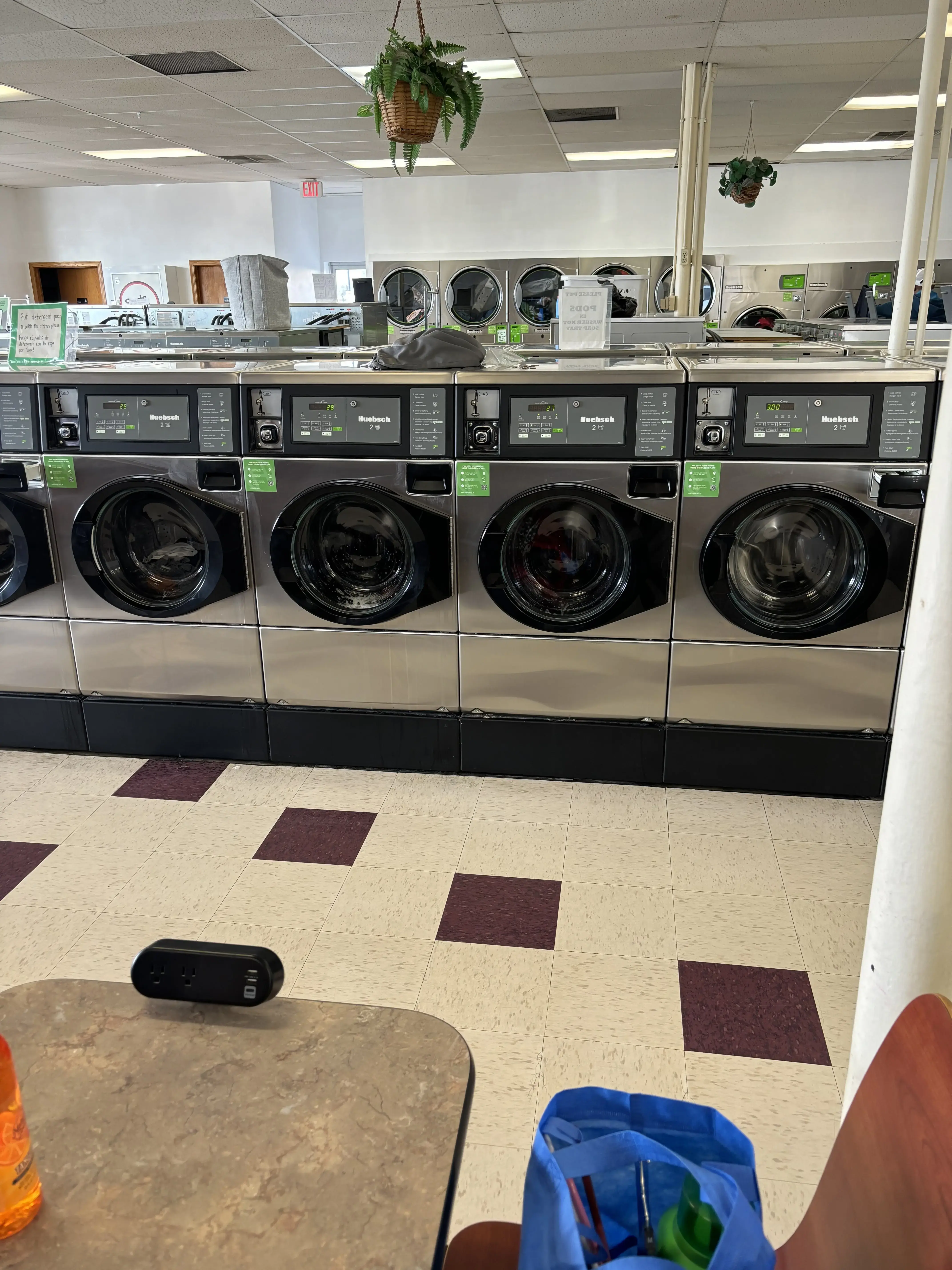 Command Laundry thumbnail 2