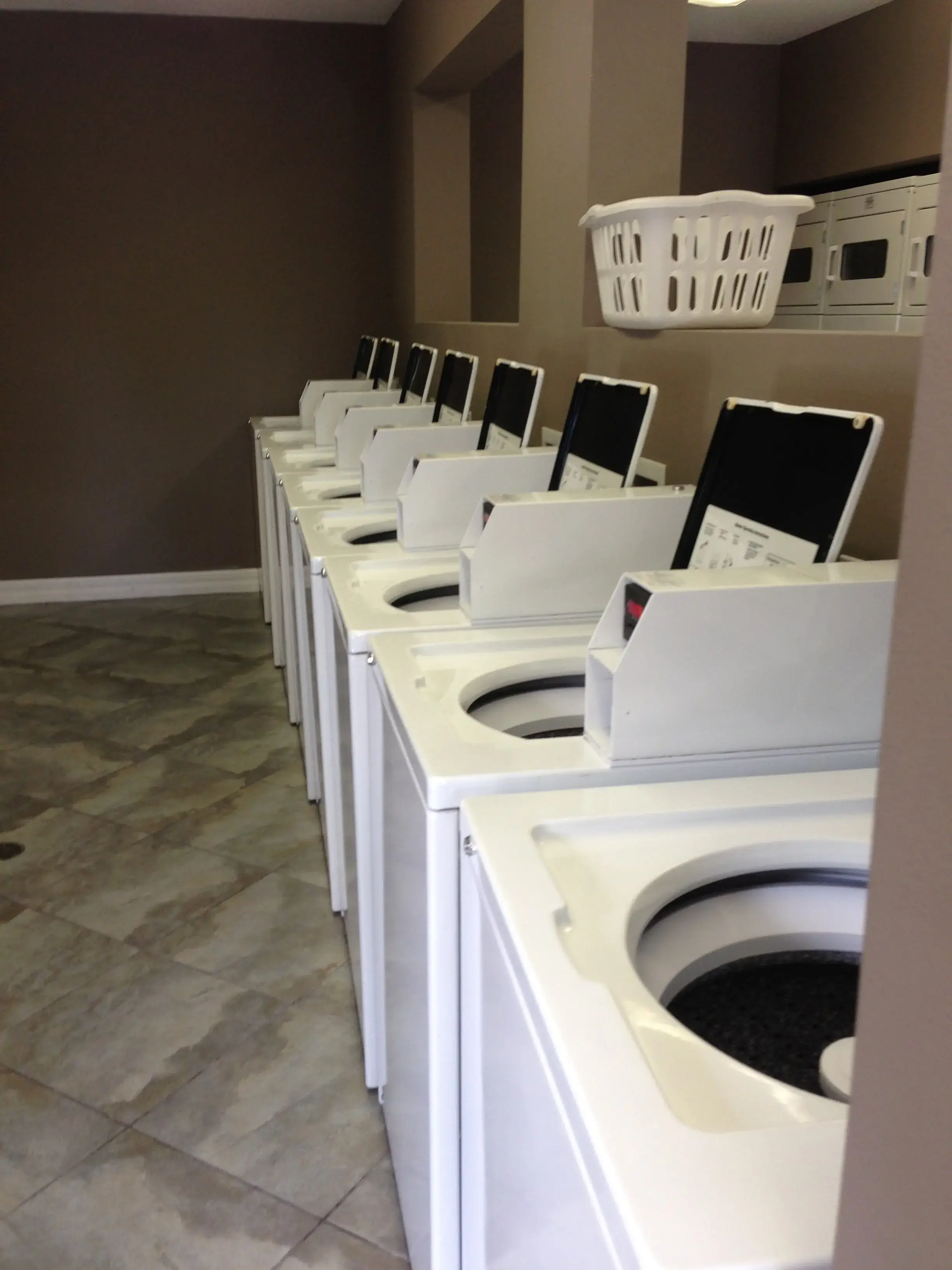 Commercial Laundries of West Florida Inc - Image 5
