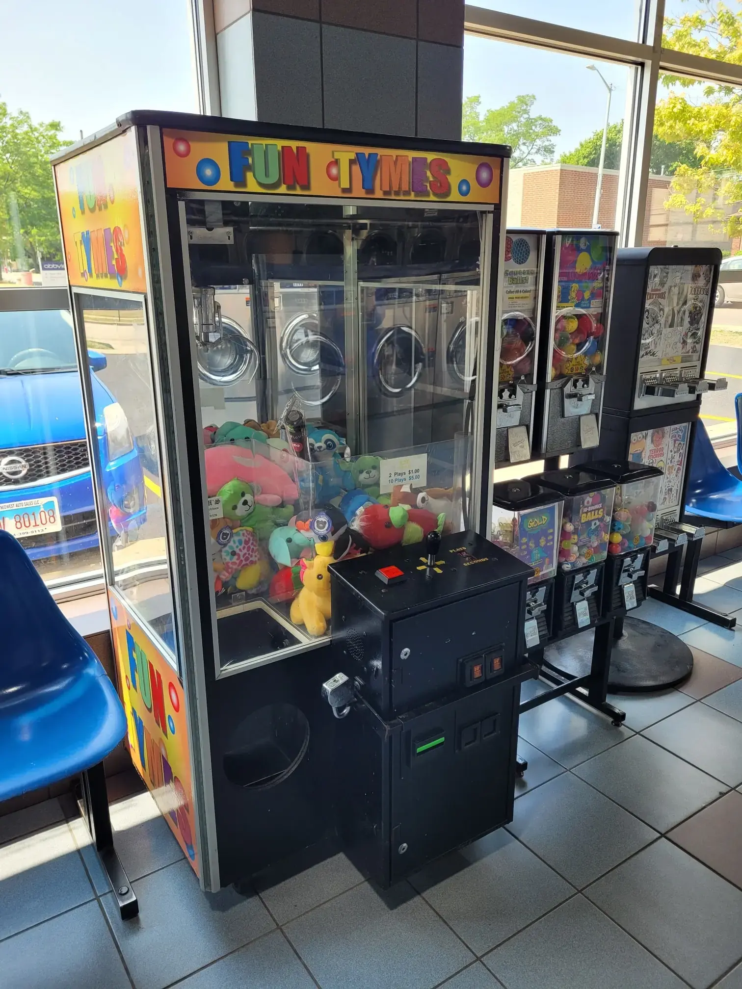 Community Laundromat - Image 7