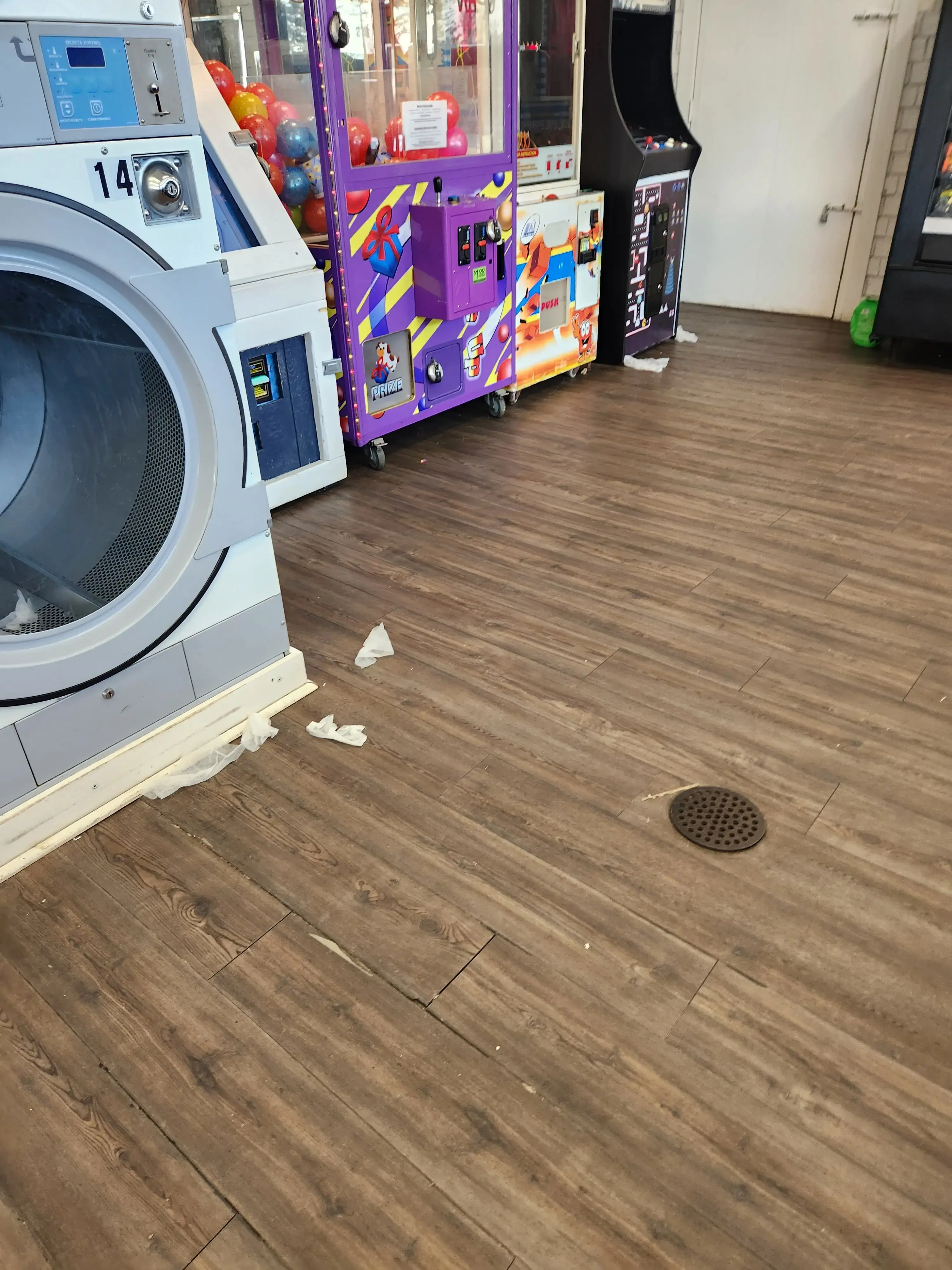 Community Laundry - Image 9