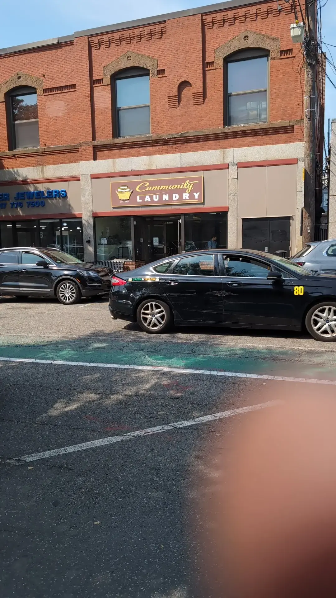 Community Laundry - Image 2