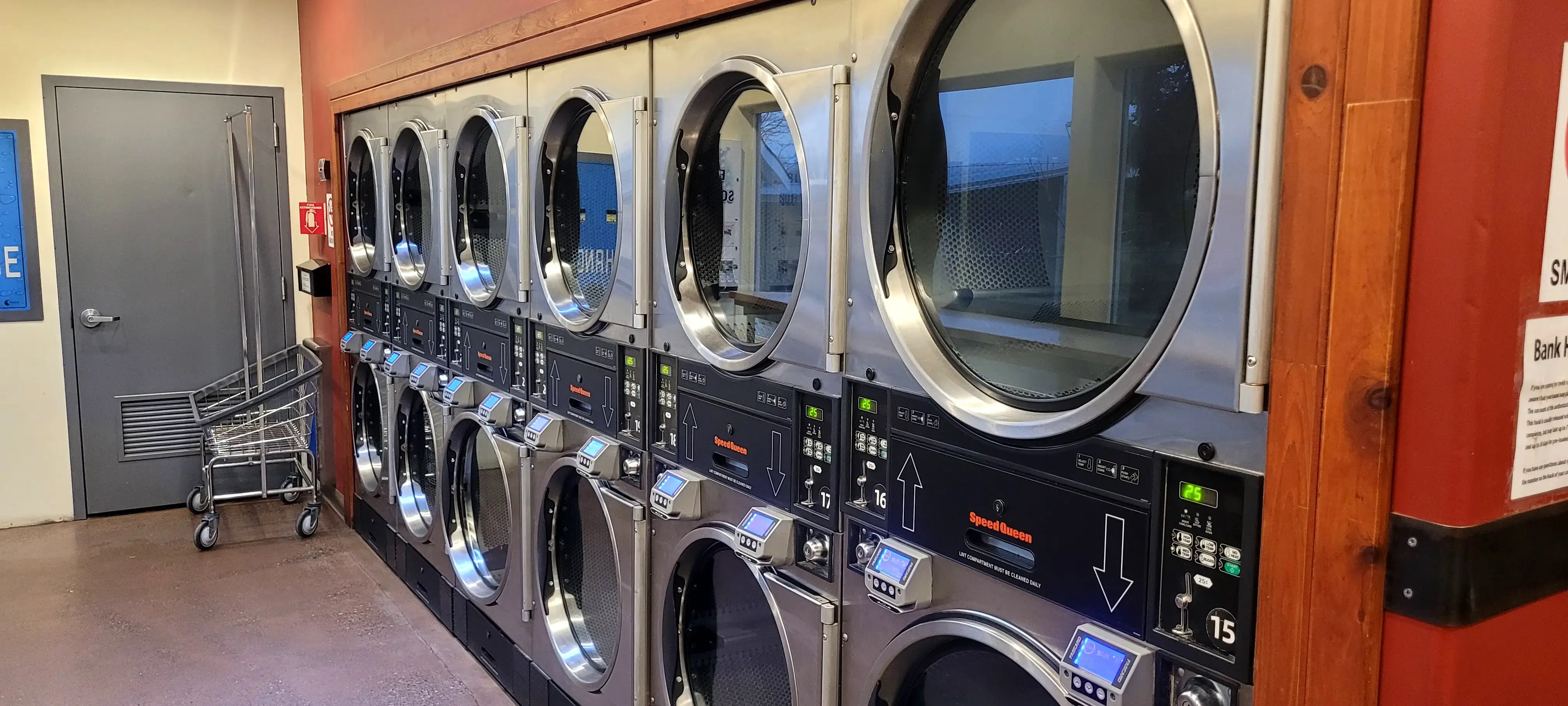 Community Laundry - Image 2