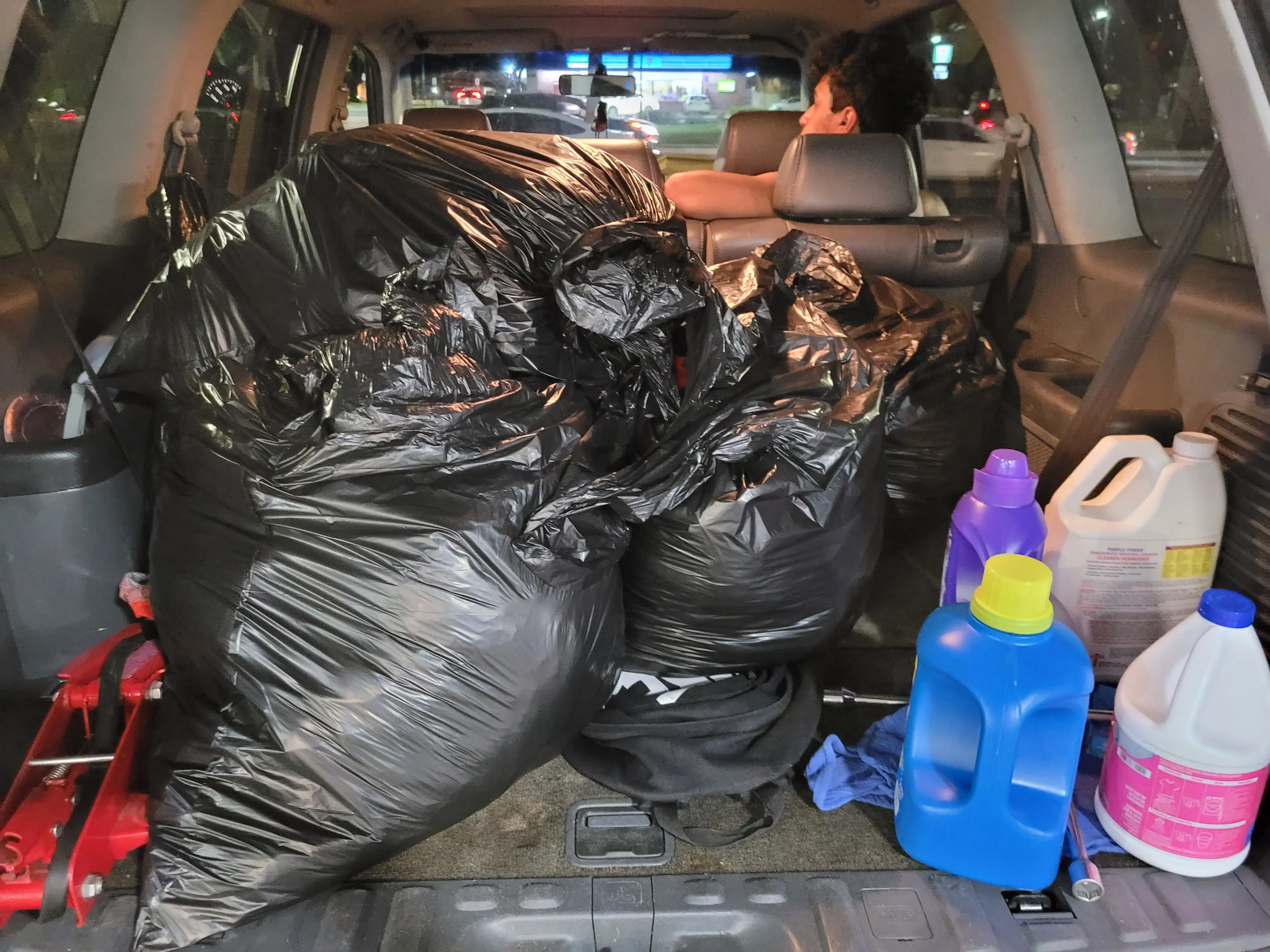 Condes Laundromat - Image 15