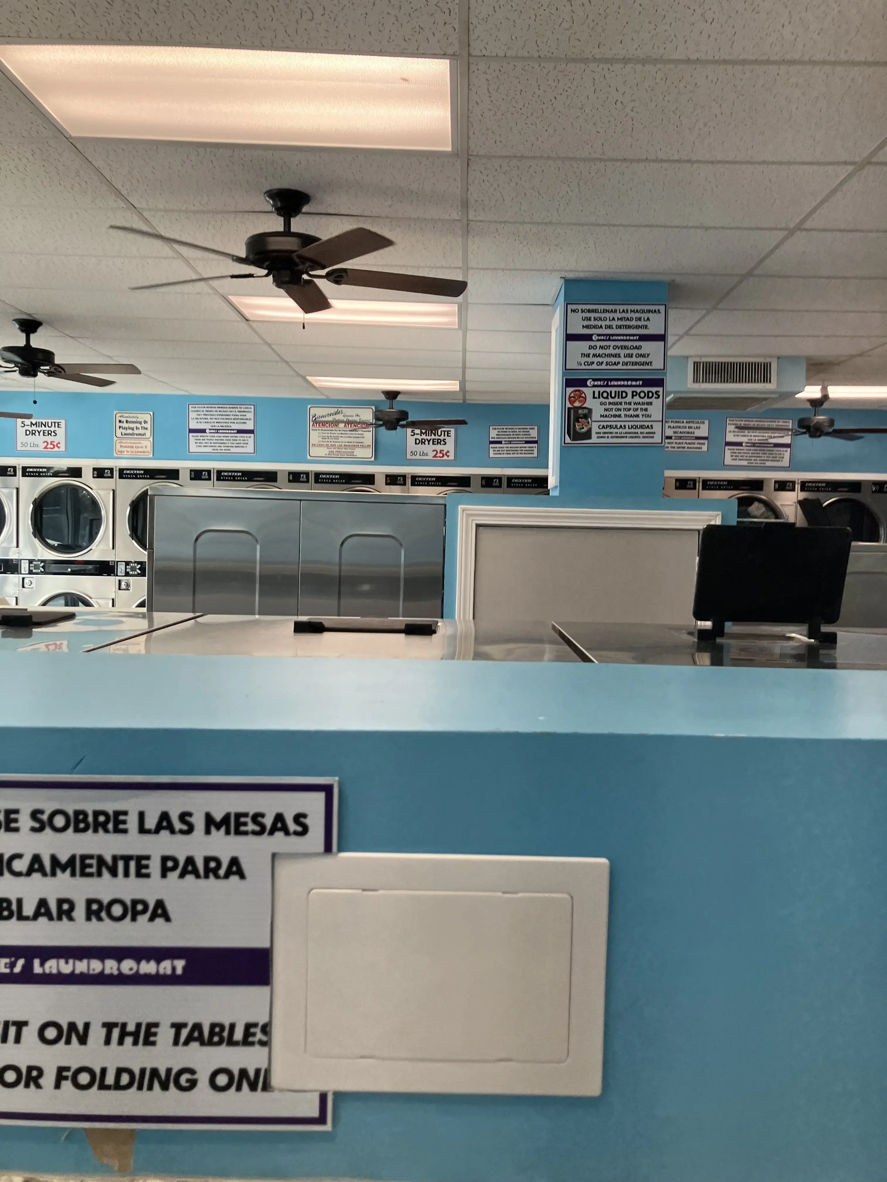 Condes Laundromat - Image 10
