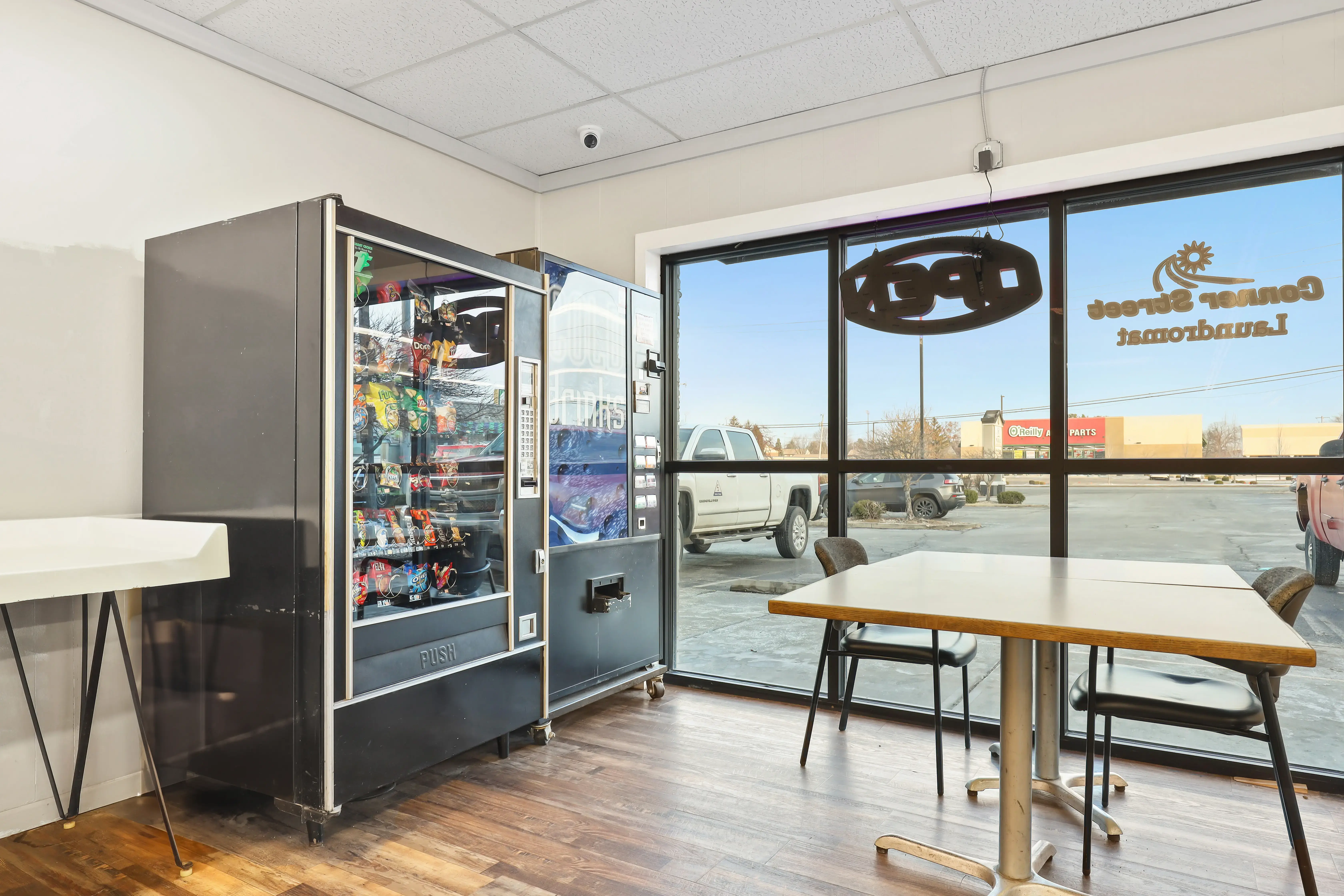 Conner Street Laundromat thumbnail 6