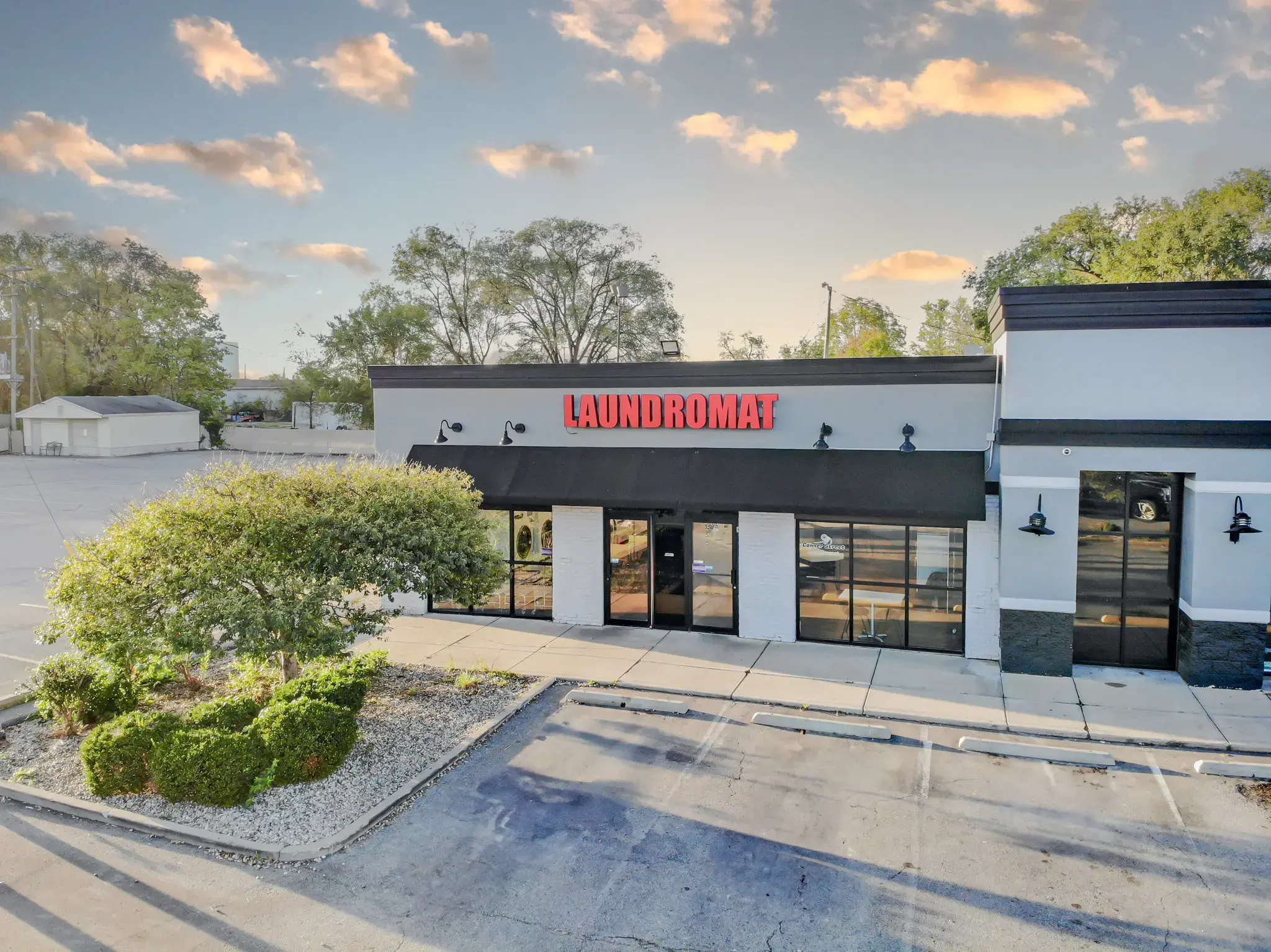 Conner Street Laundromat thumbnail 3