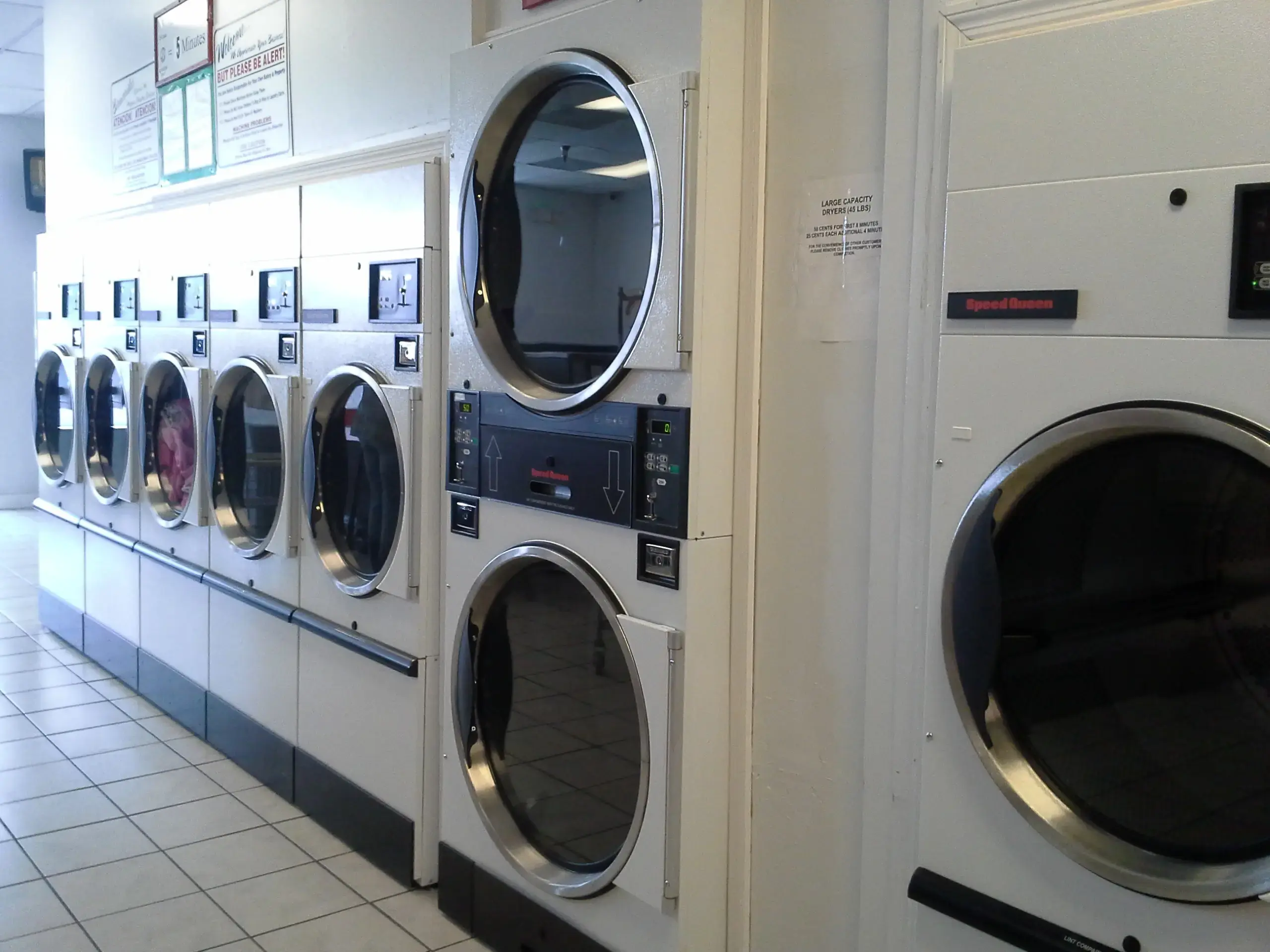 Convenient Laundromat - Image 11