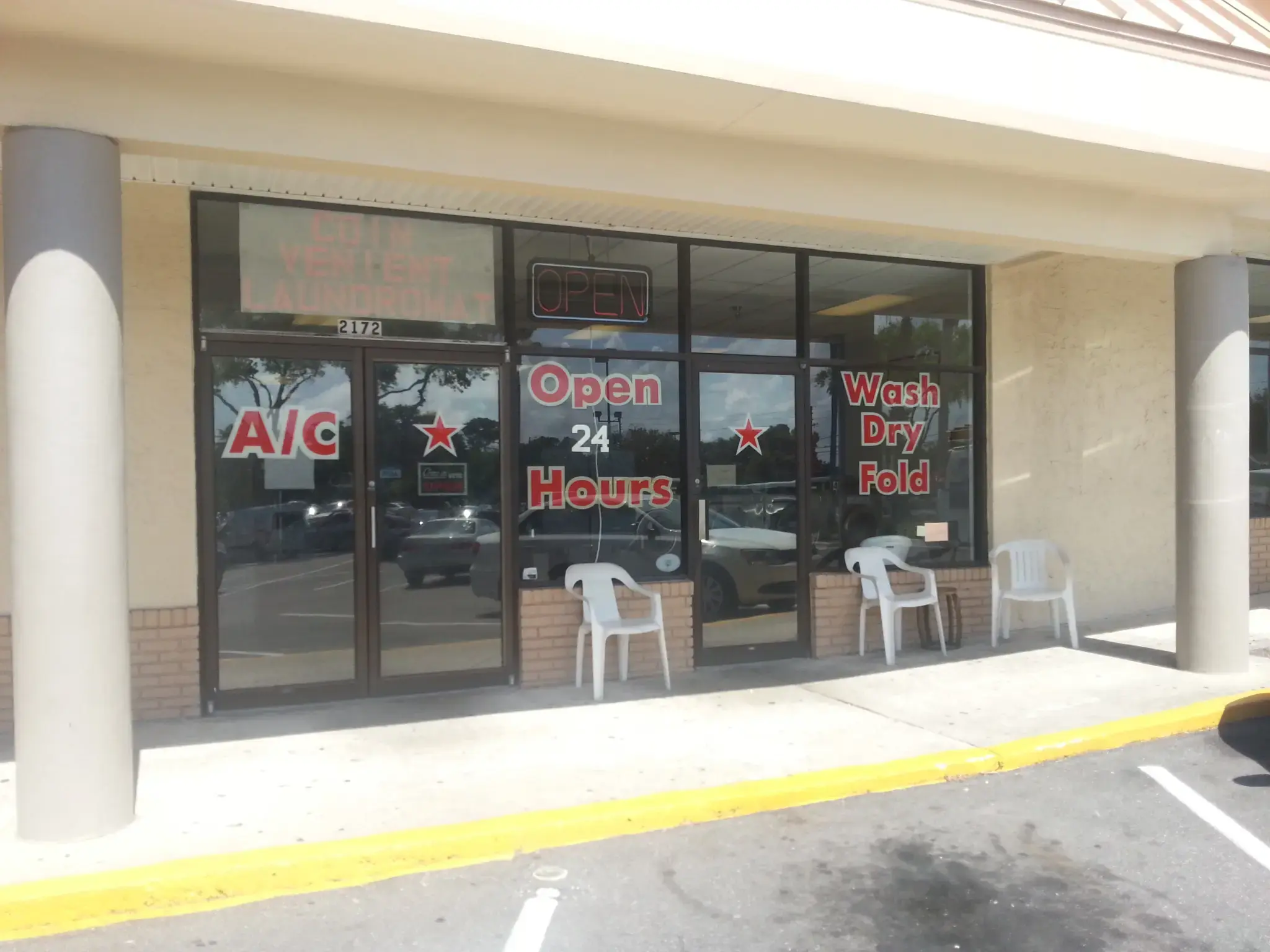 Convenient Laundromat location