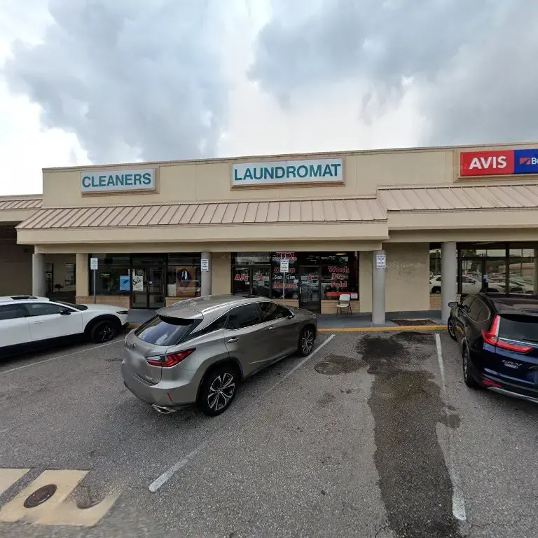 Convenient Laundromat thumbnail 18