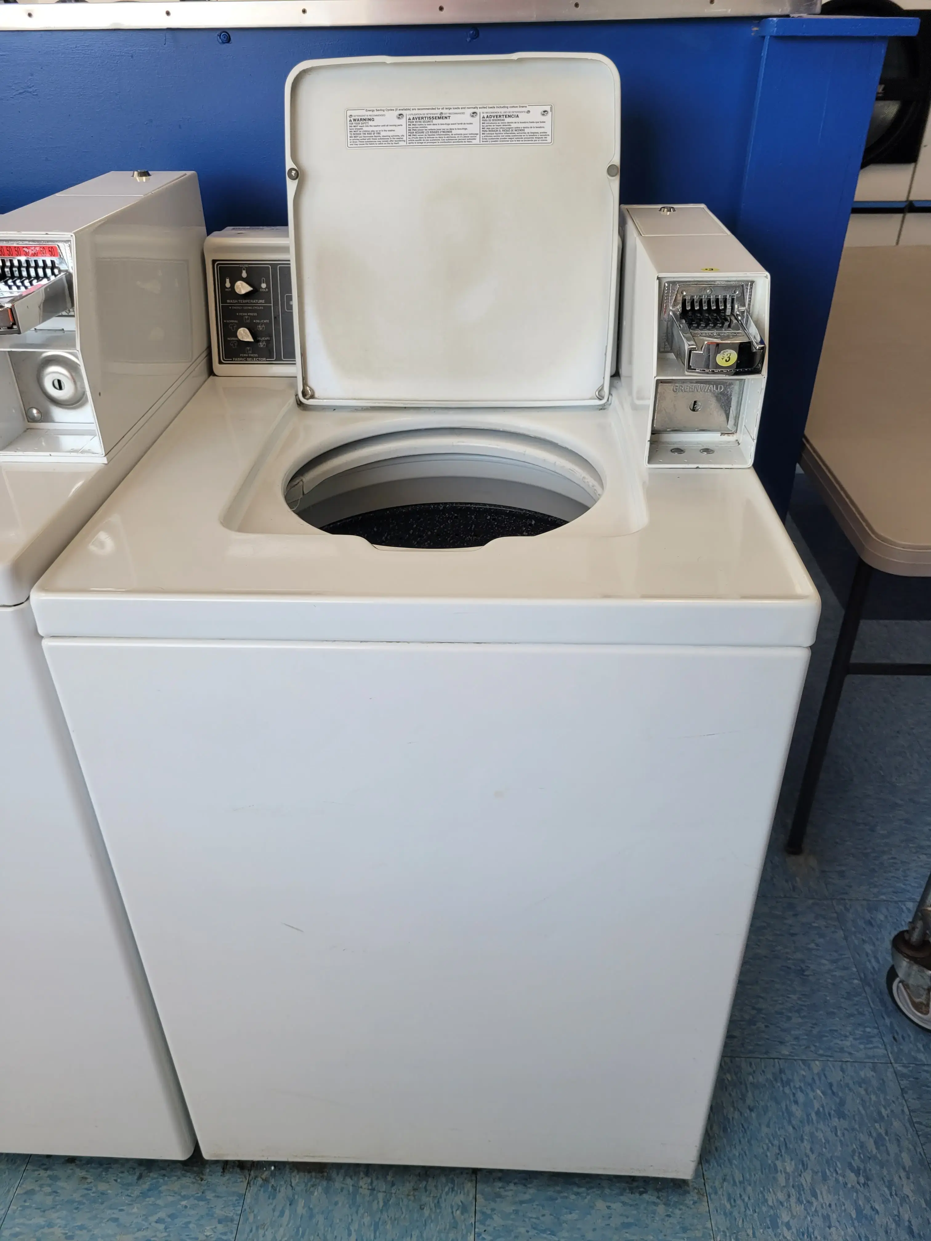 Convenient Laundromat thumbnail 9