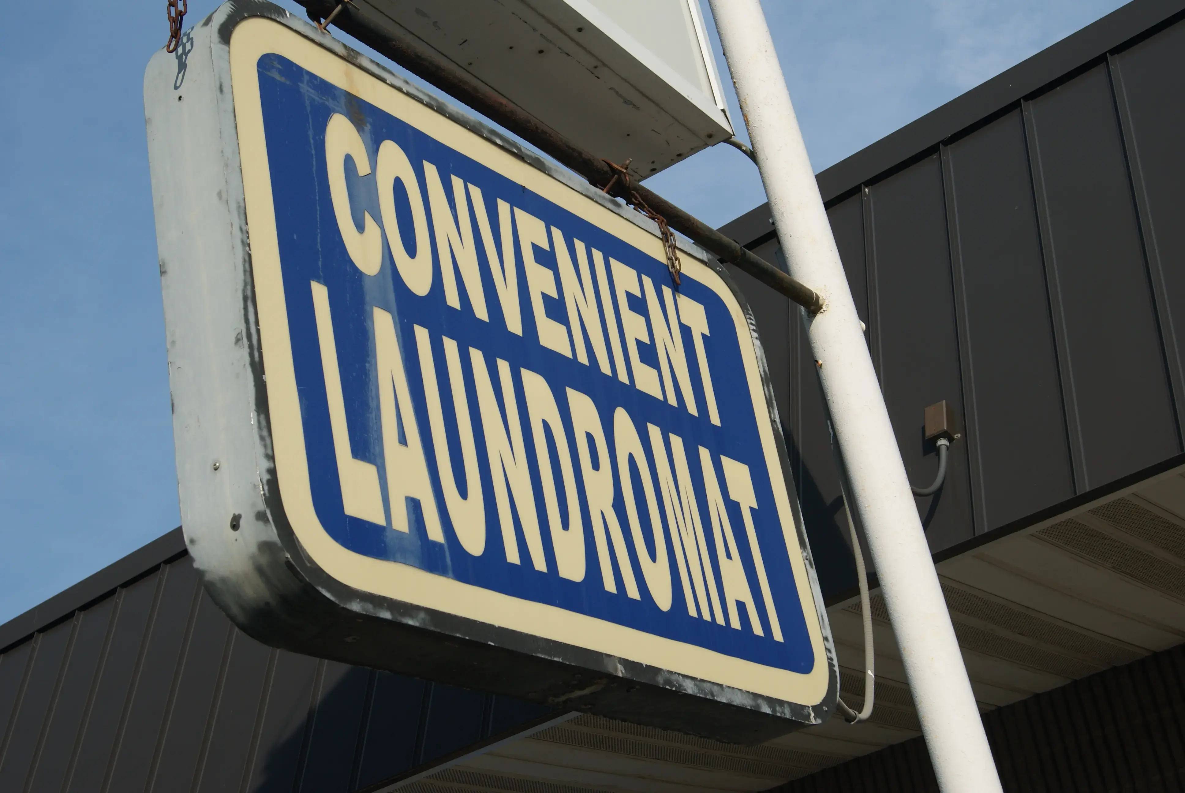 Convenient Laundromat thumbnail 1