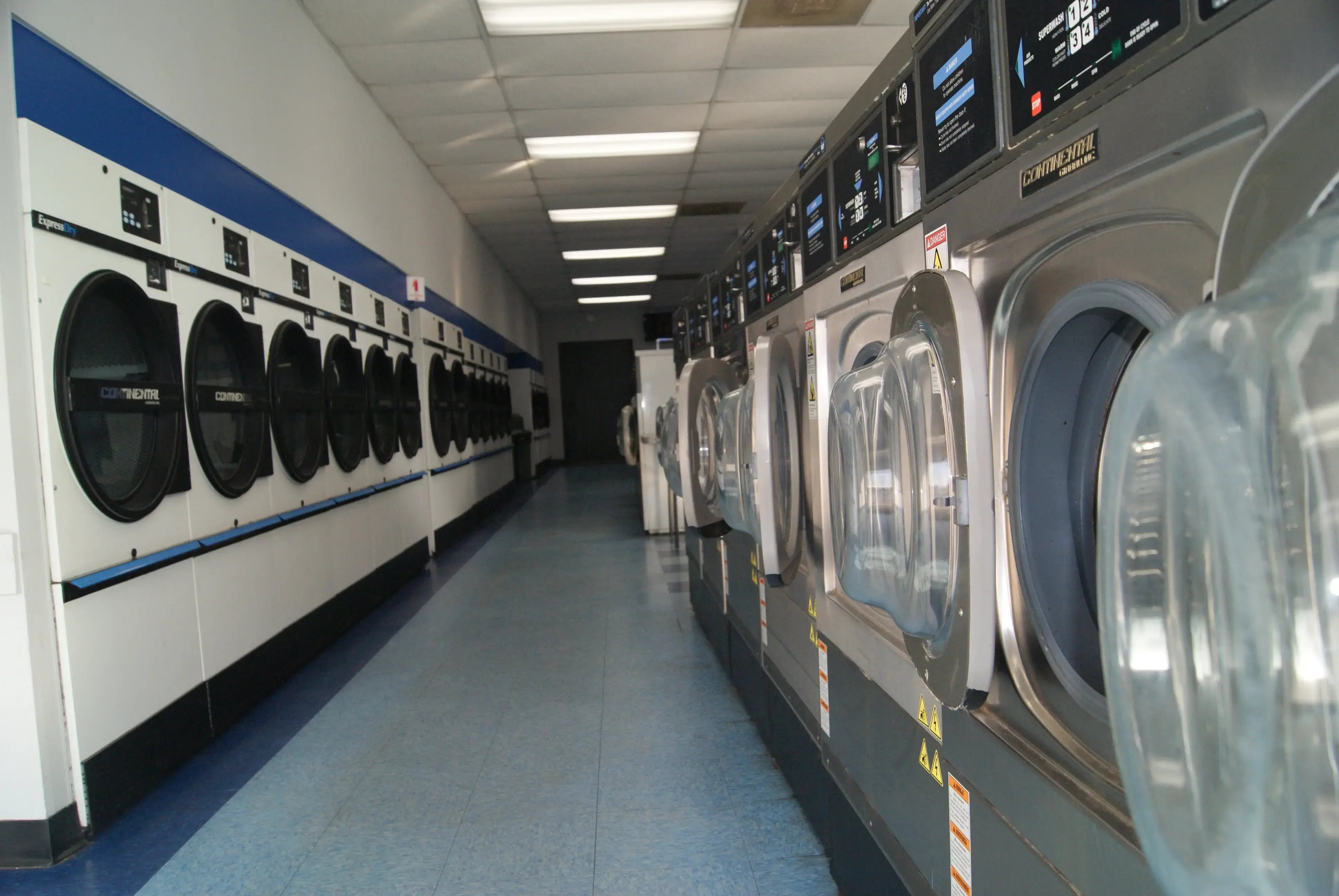 Convenient Laundromat - Image 15