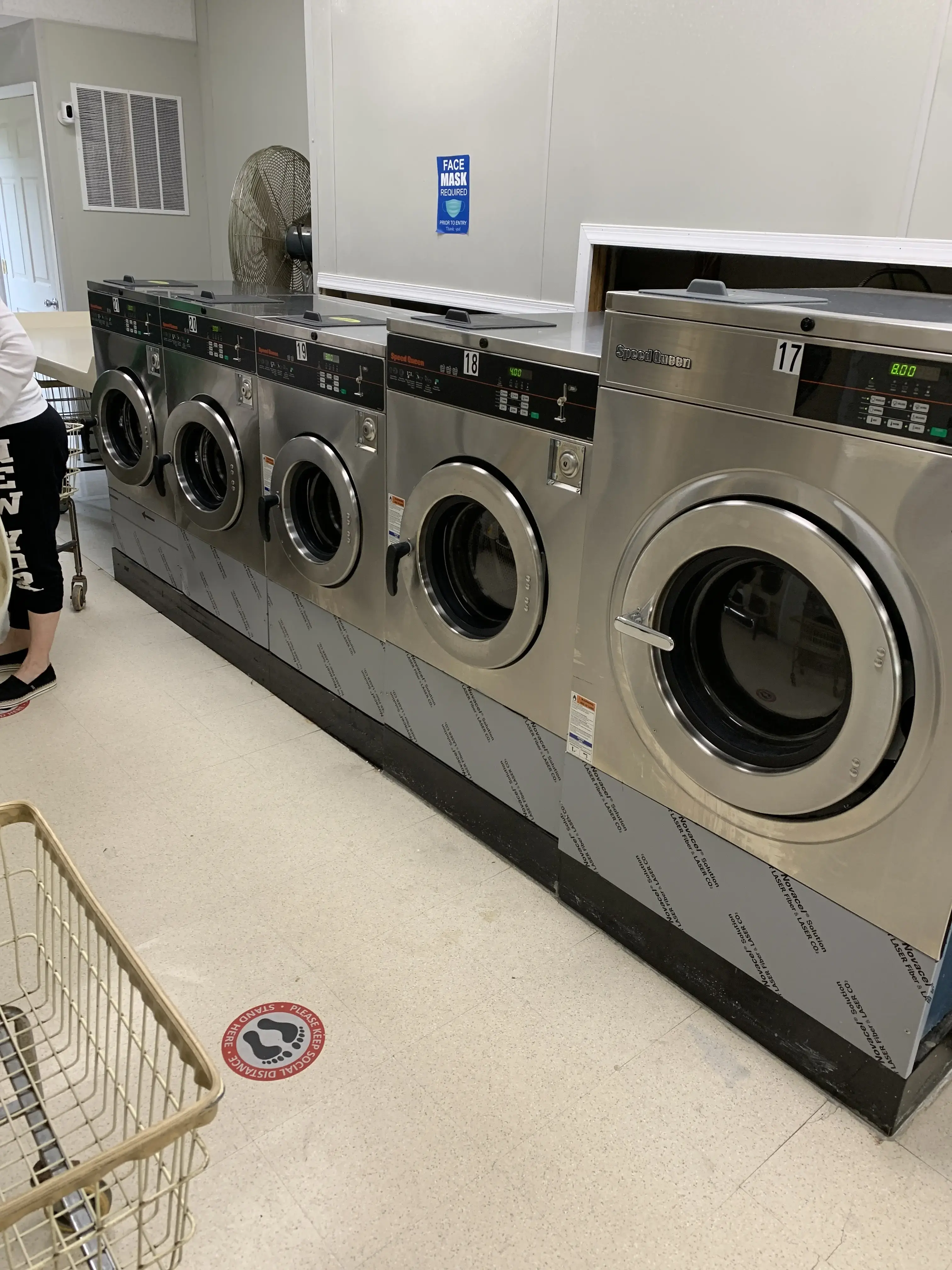 Cookie's Laundromat - Image 6