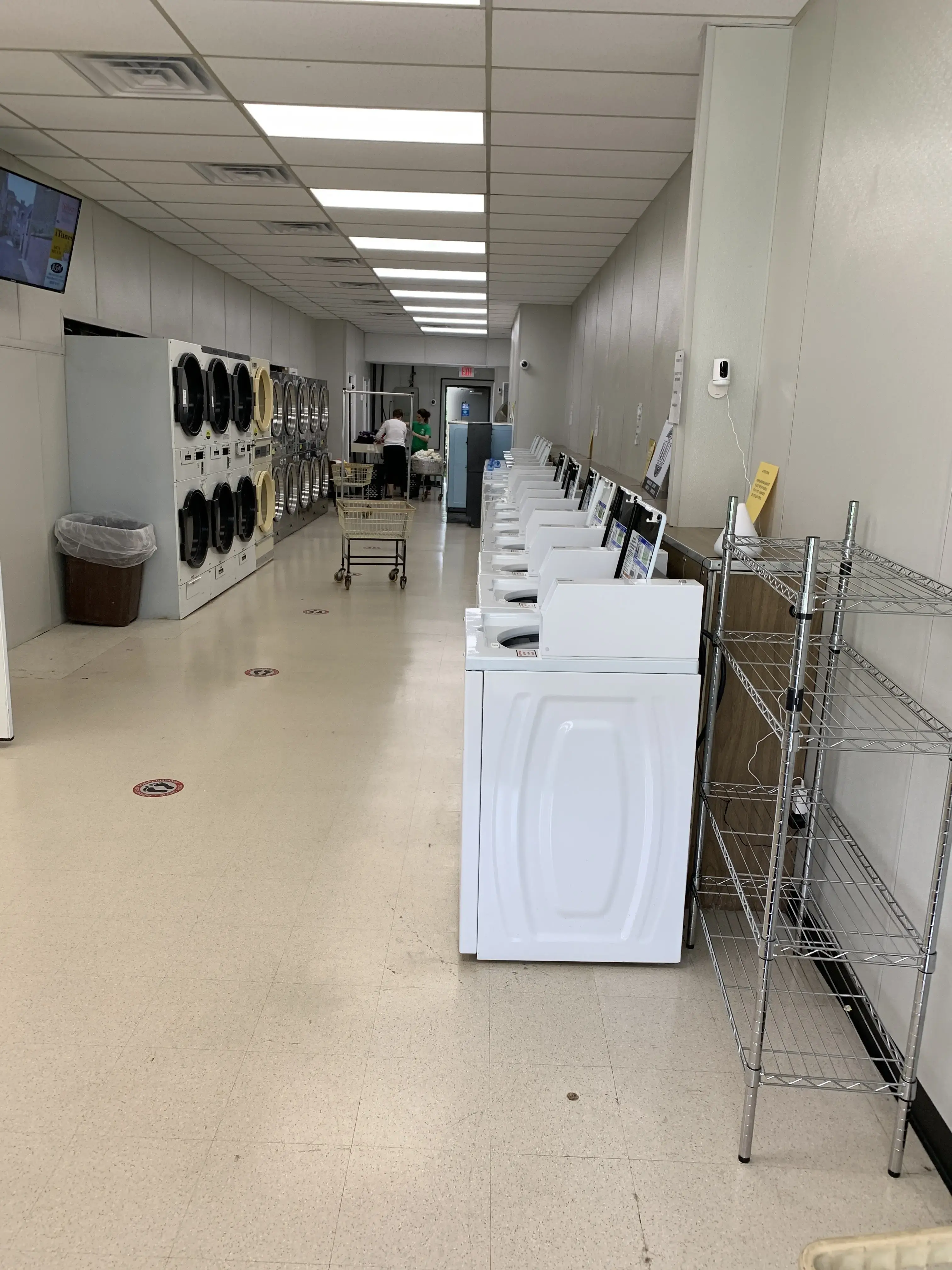 Cookie's Laundromat thumbnail 17