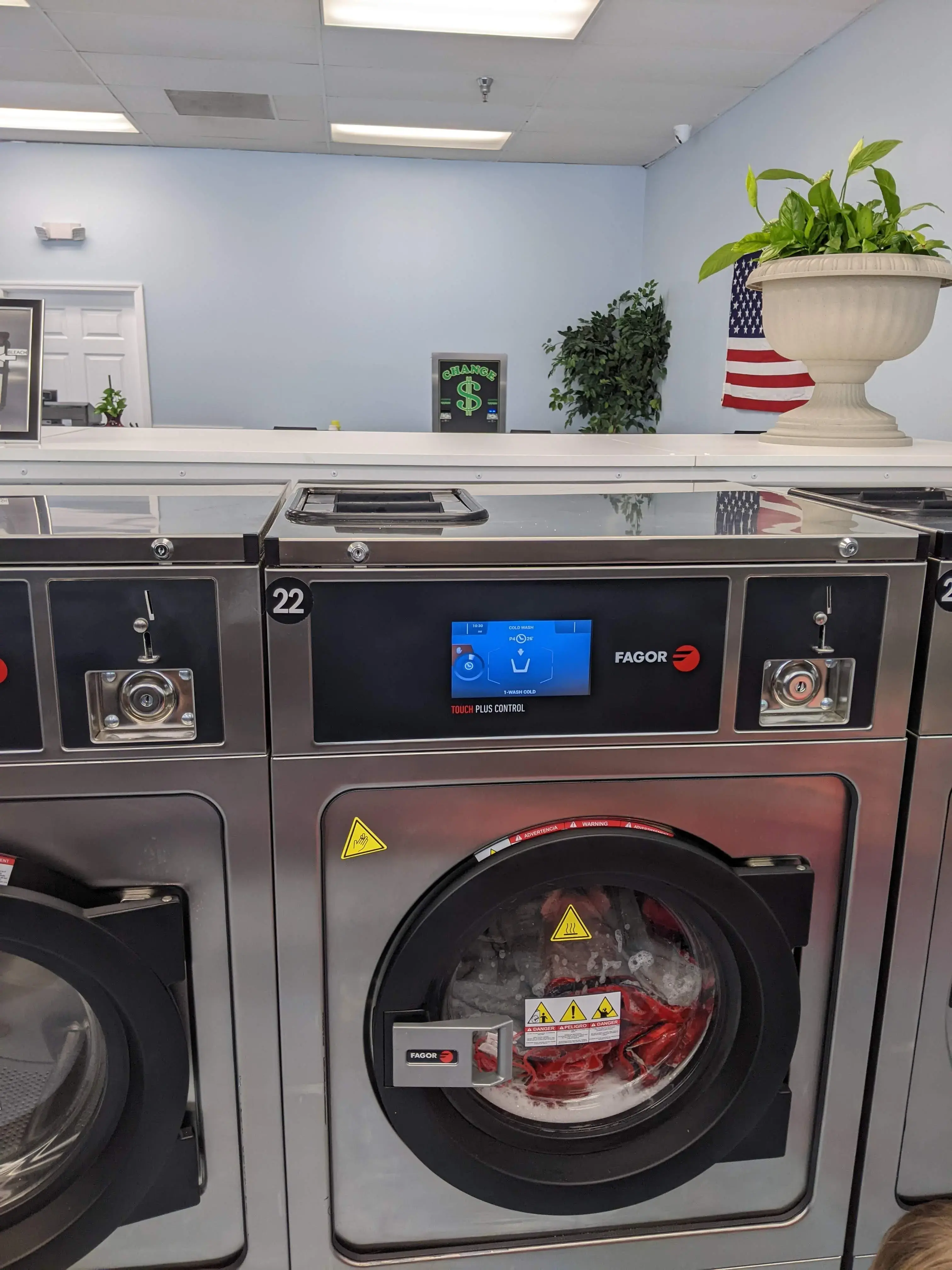 Cool Coin Laundry thumbnail 16