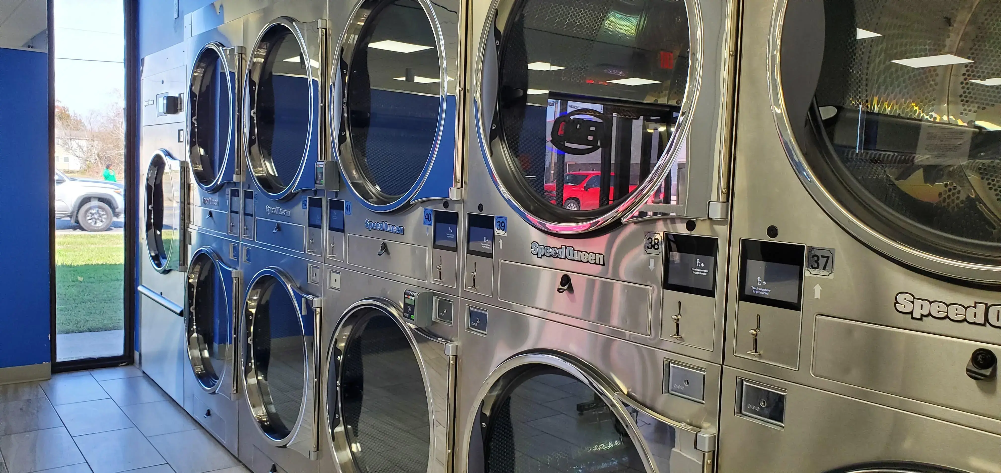 Cooling Springs Laundromat Broad Street - Image 1