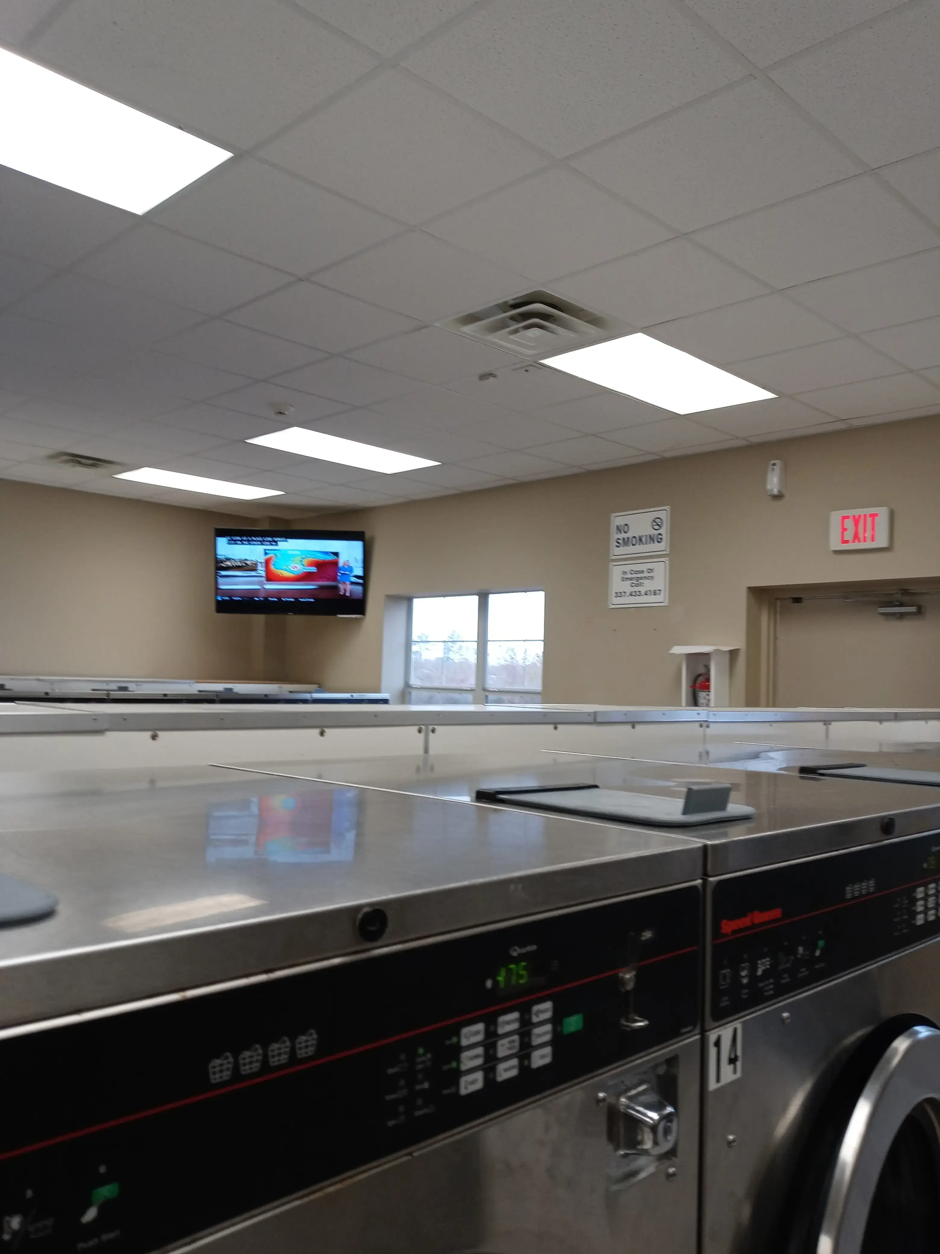 Cooling Springs Laundromat thumbnail 2