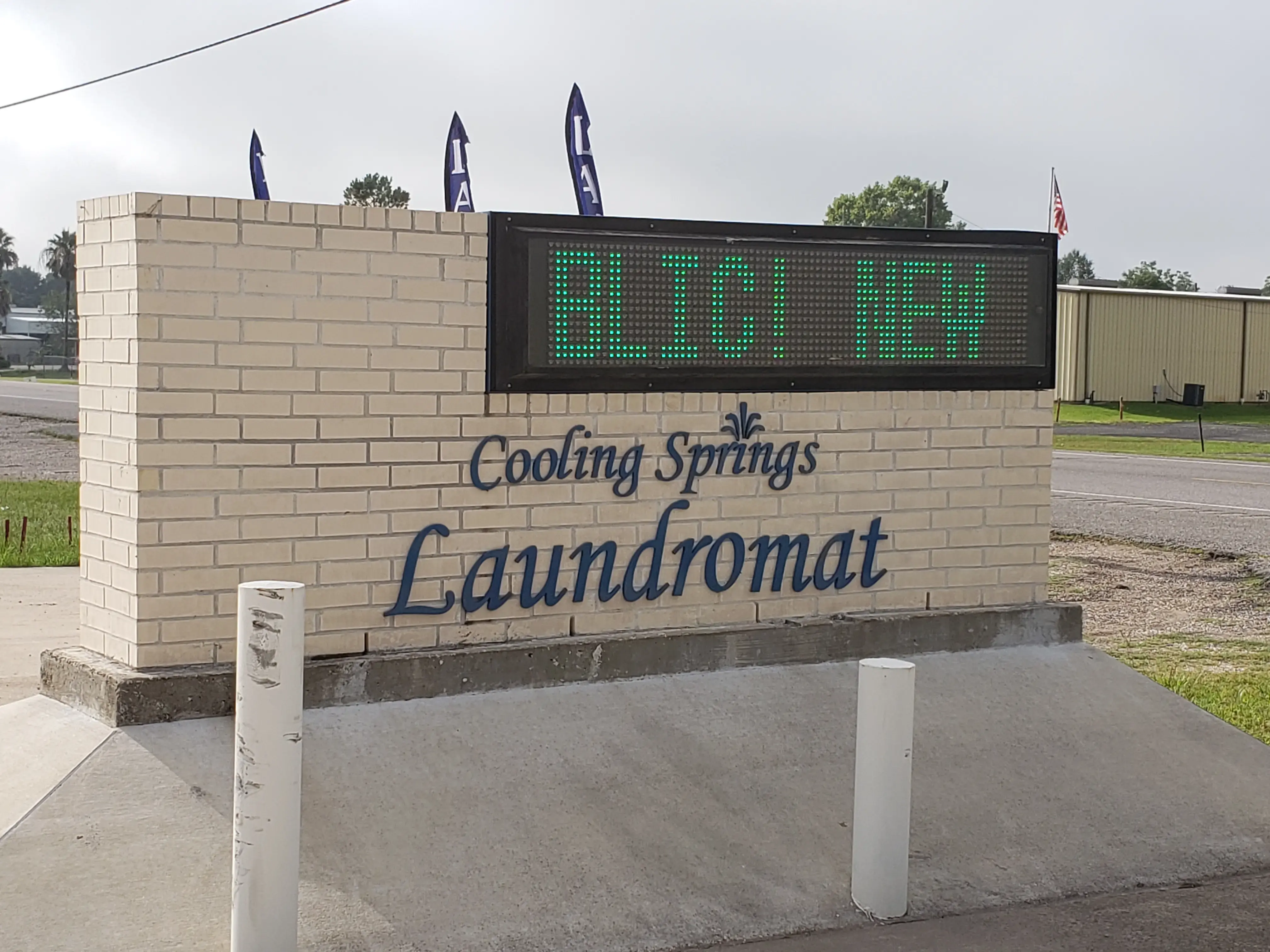 Cooling Springs Laundromat - Image 7