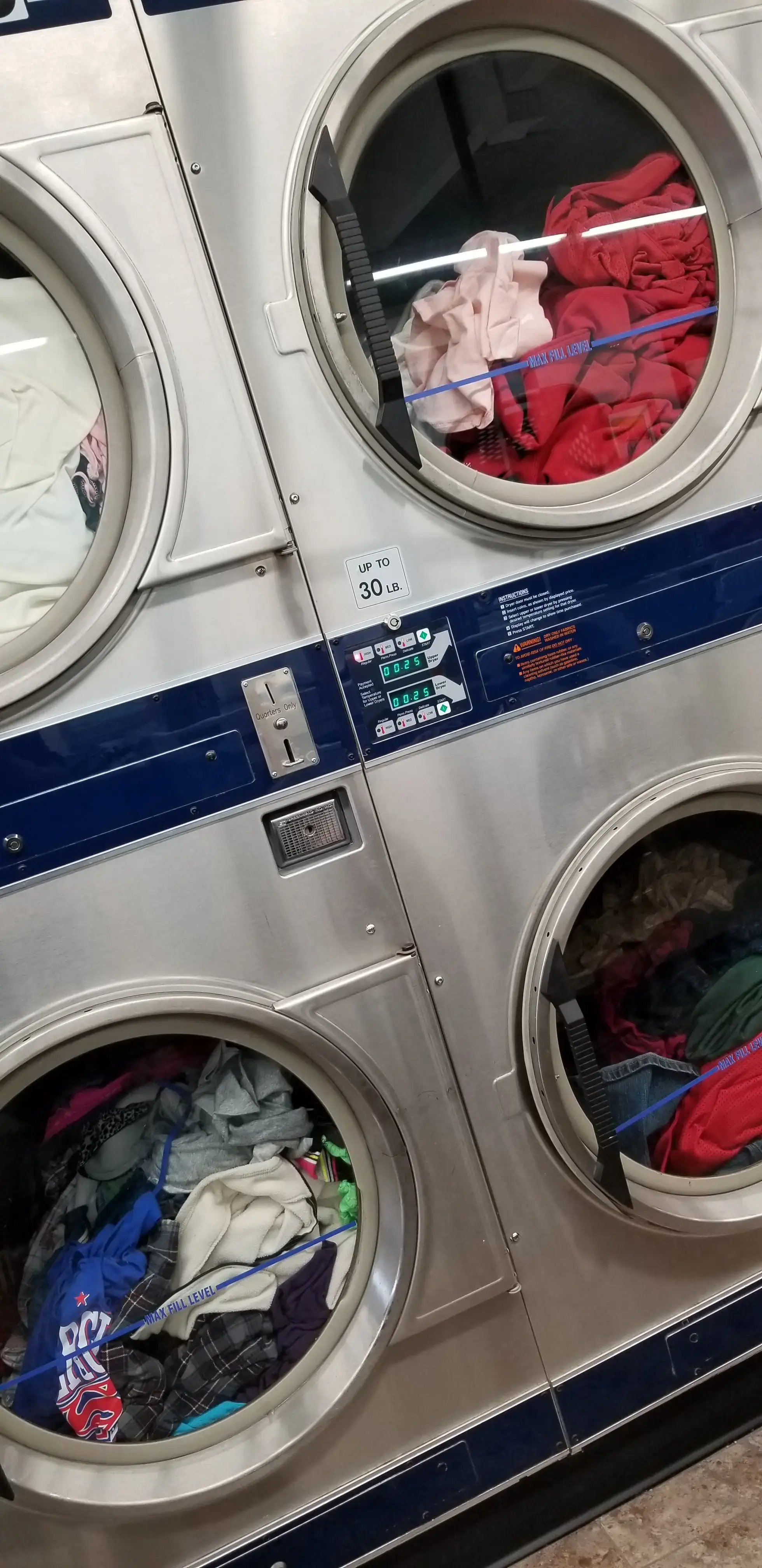 Corner Giant Wash & Laundromat - Image 18