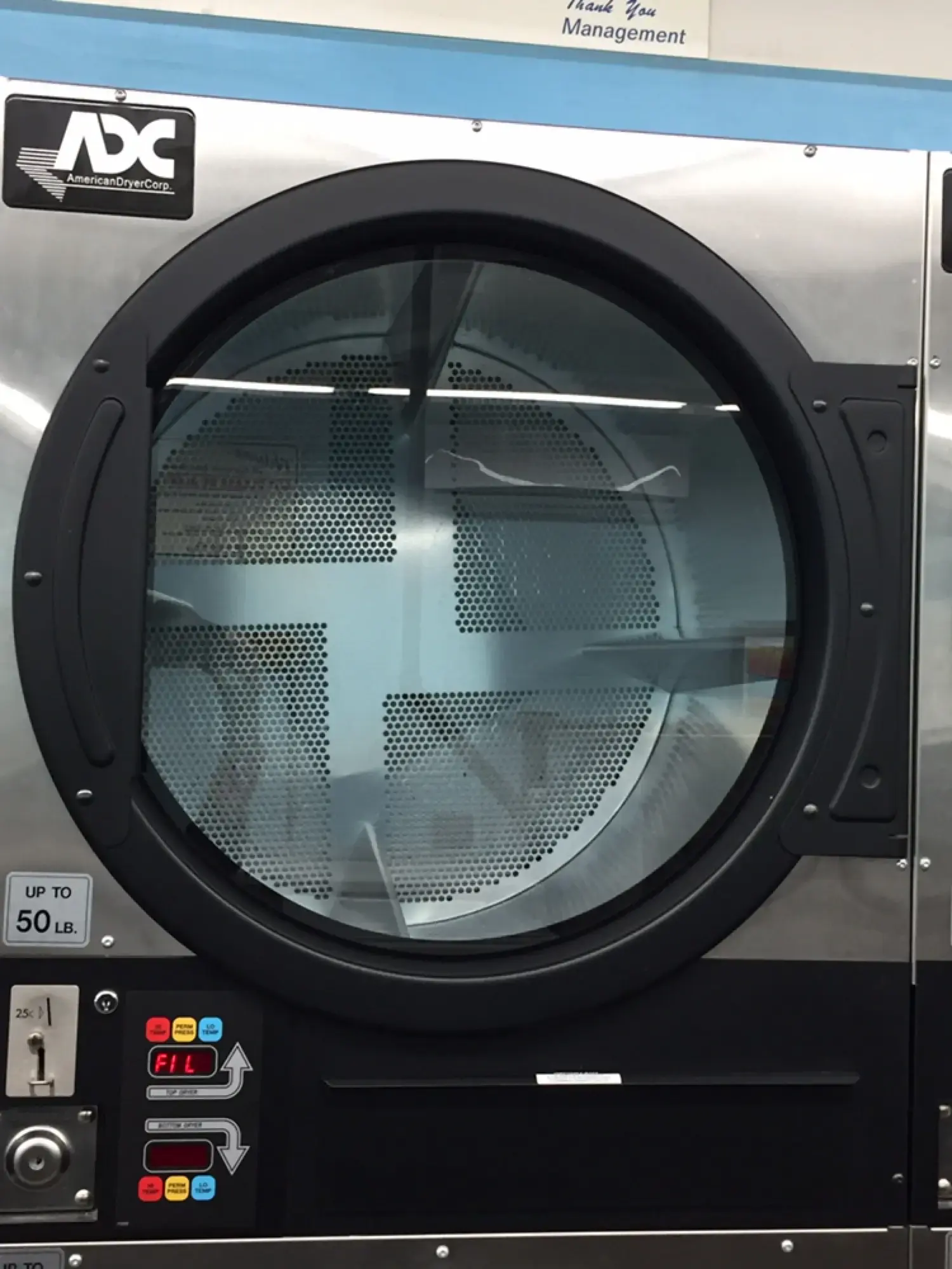 Corner Giant Wash & Laundromat - Image 11