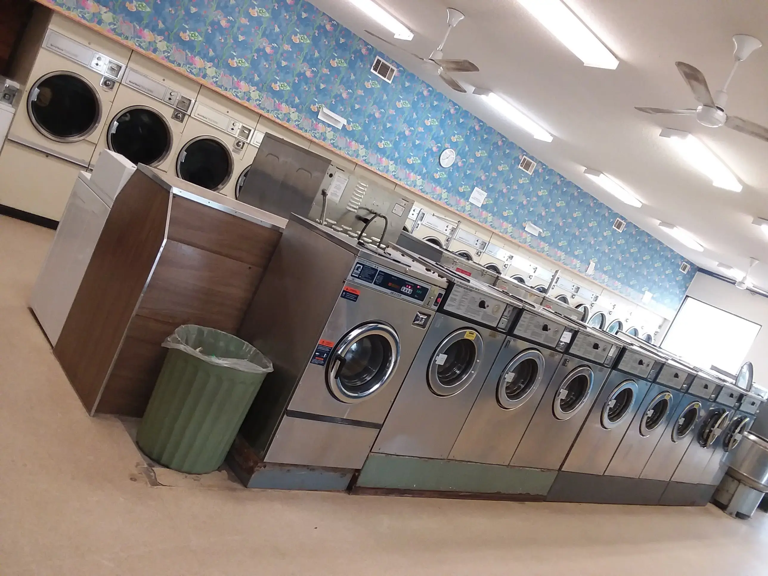 Corner Laundry - Image 2