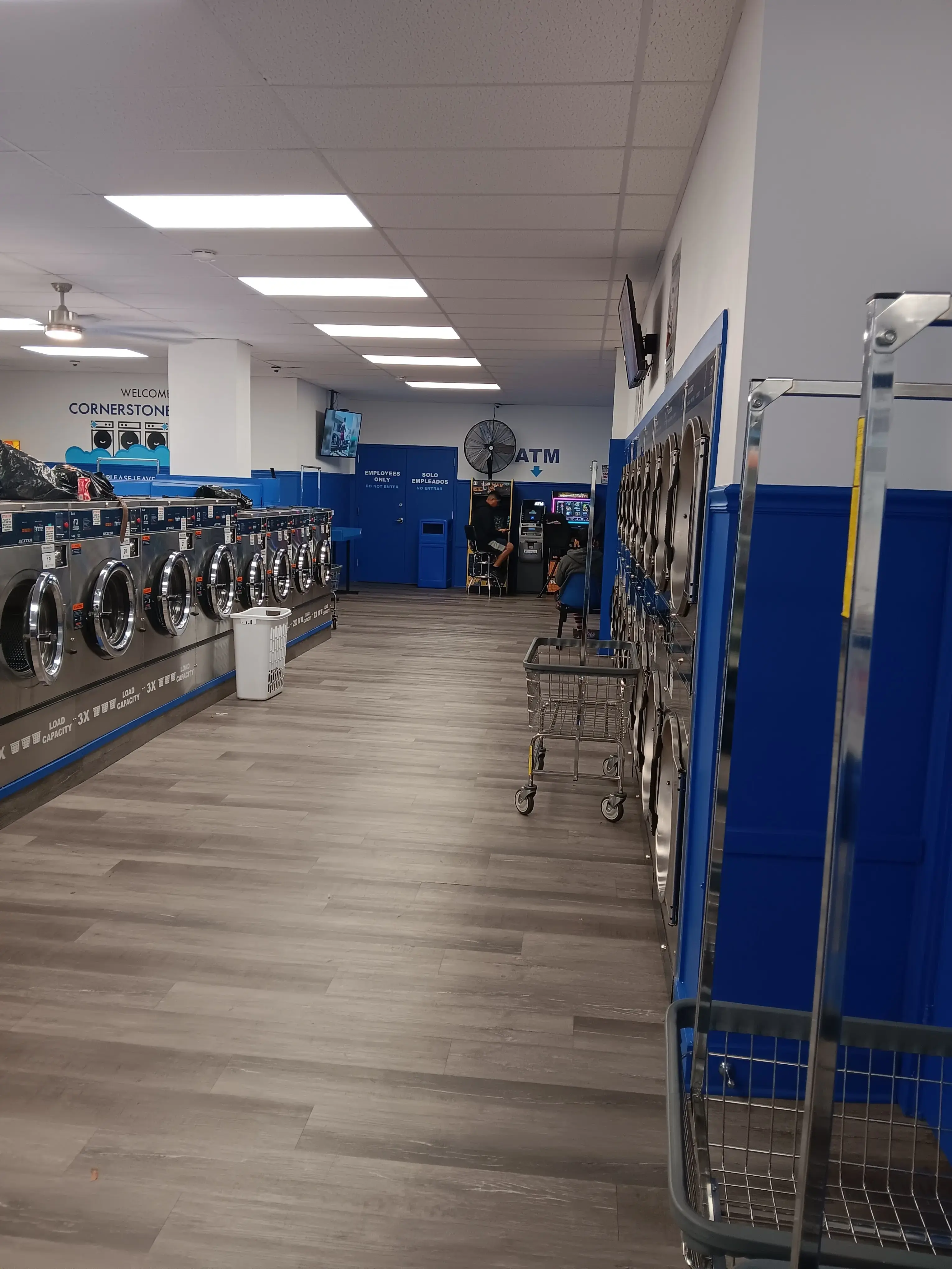 Cornerstone Car Wash and Laundromat thumbnail 14