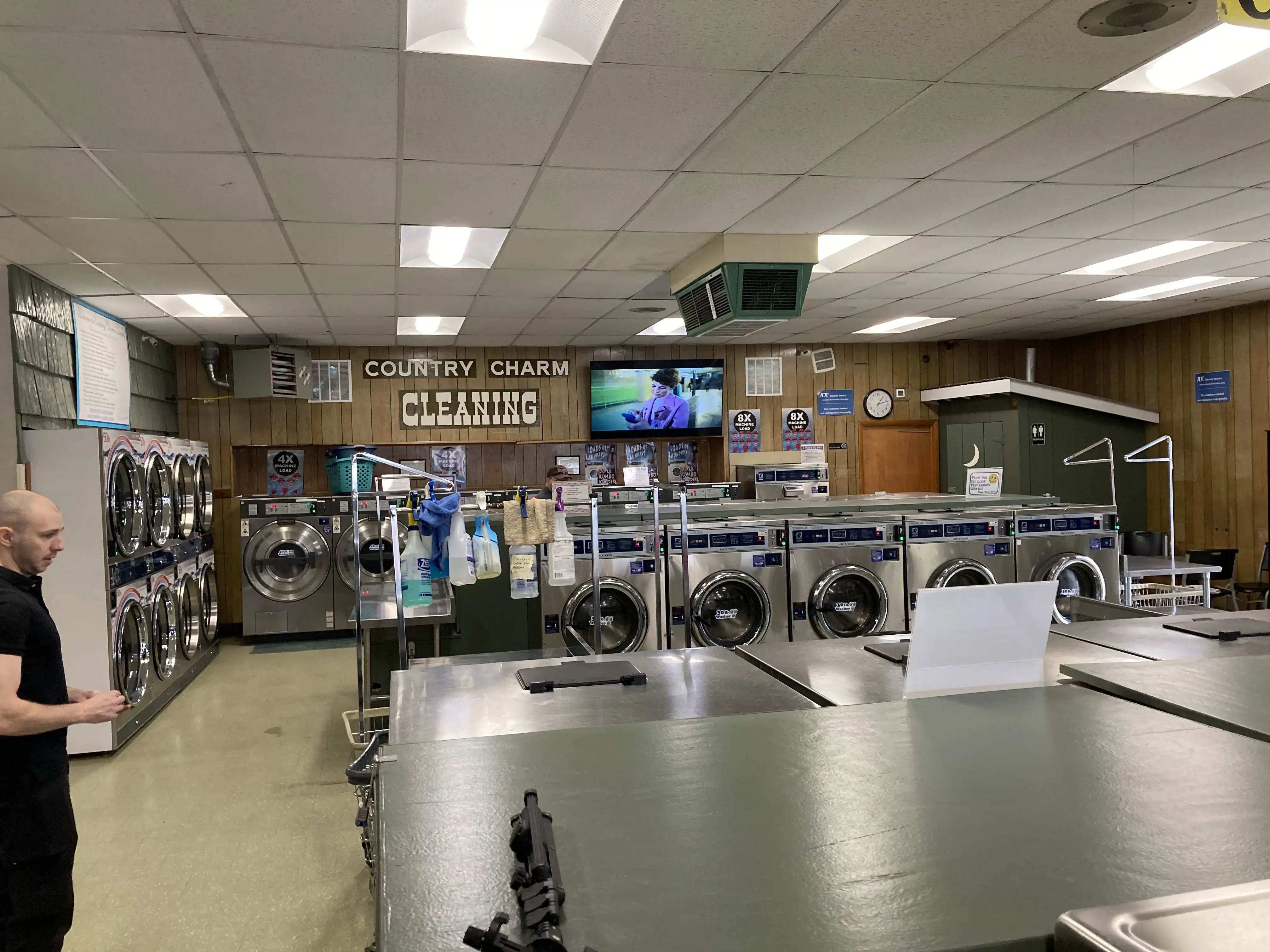 Country Charm Cleaning Center & Laundromat - Image 4