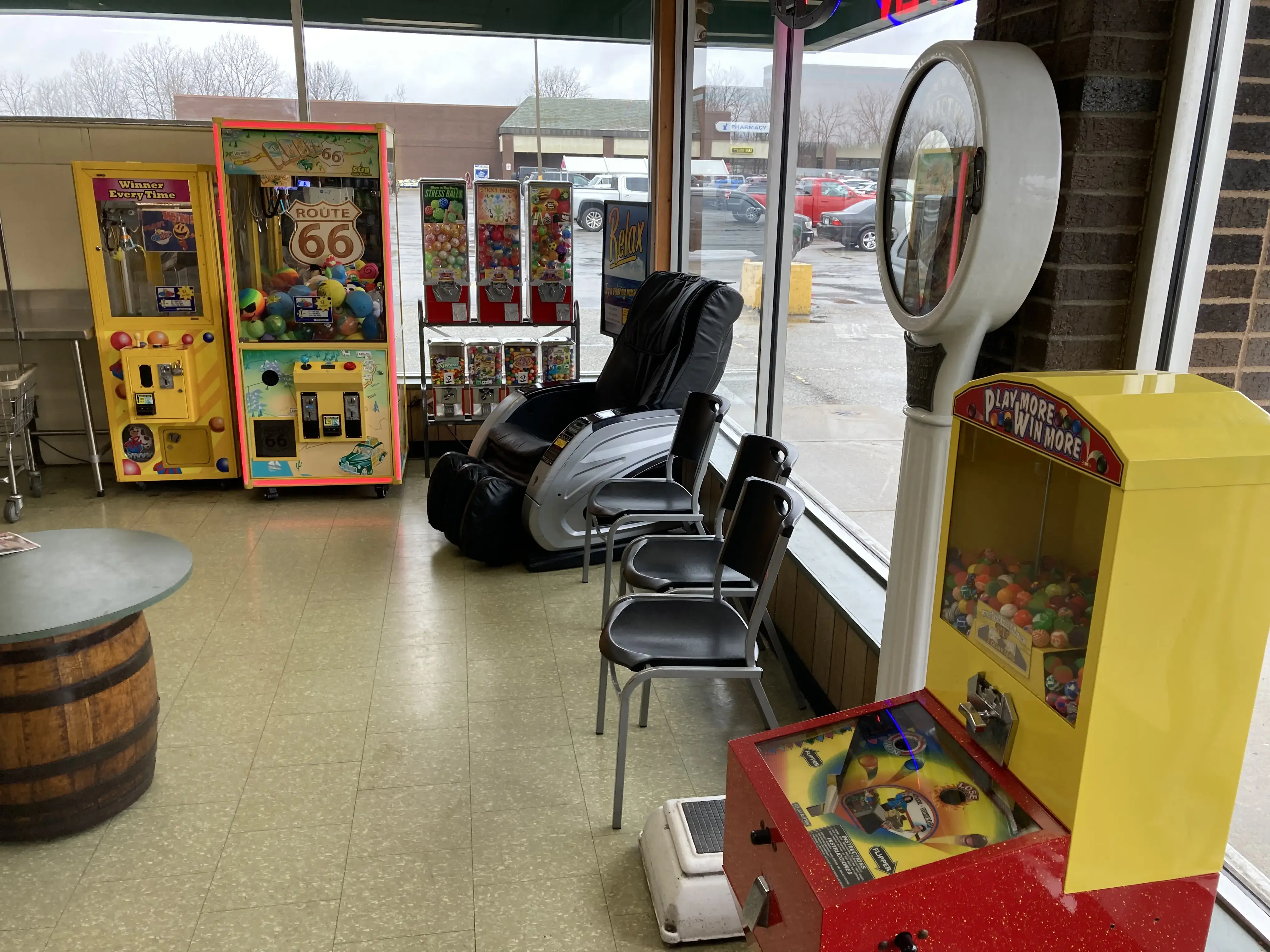 Country Charm Cleaning Center & Laundromat thumbnail 7