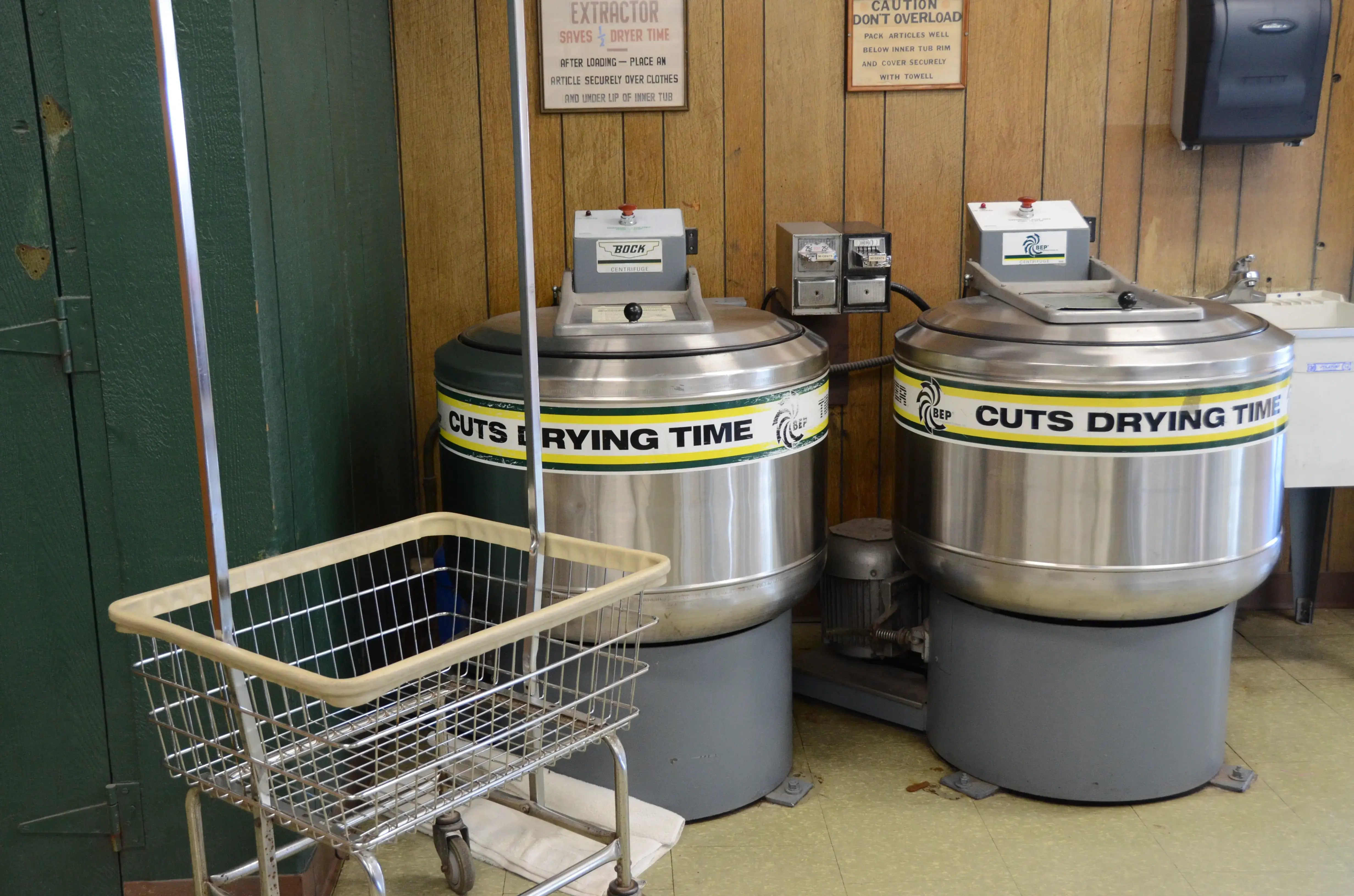 Country Charm Cleaning Center & Laundromat - Image 13