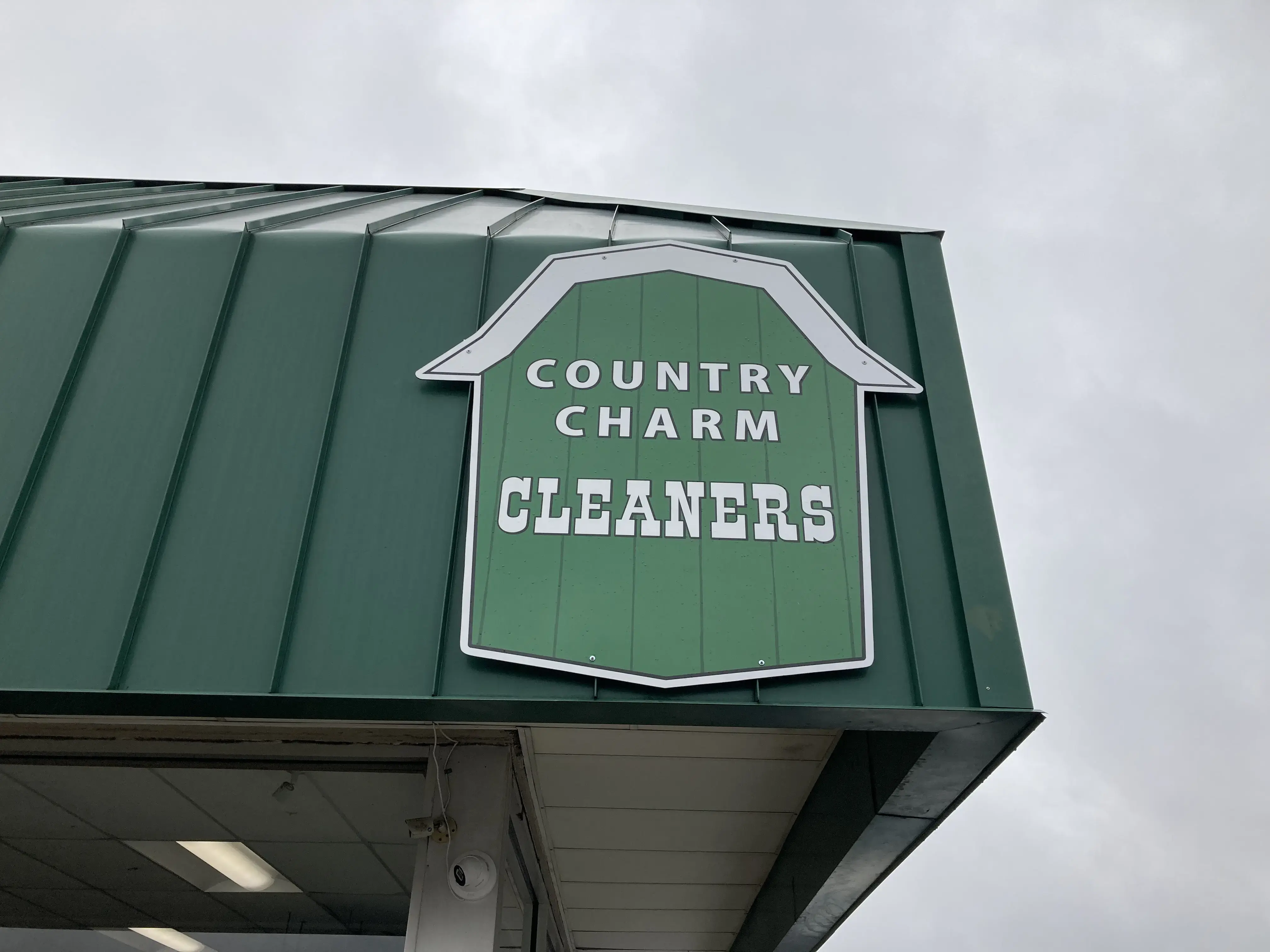 Country Charm Cleaning Center & Laundromat - Image 1