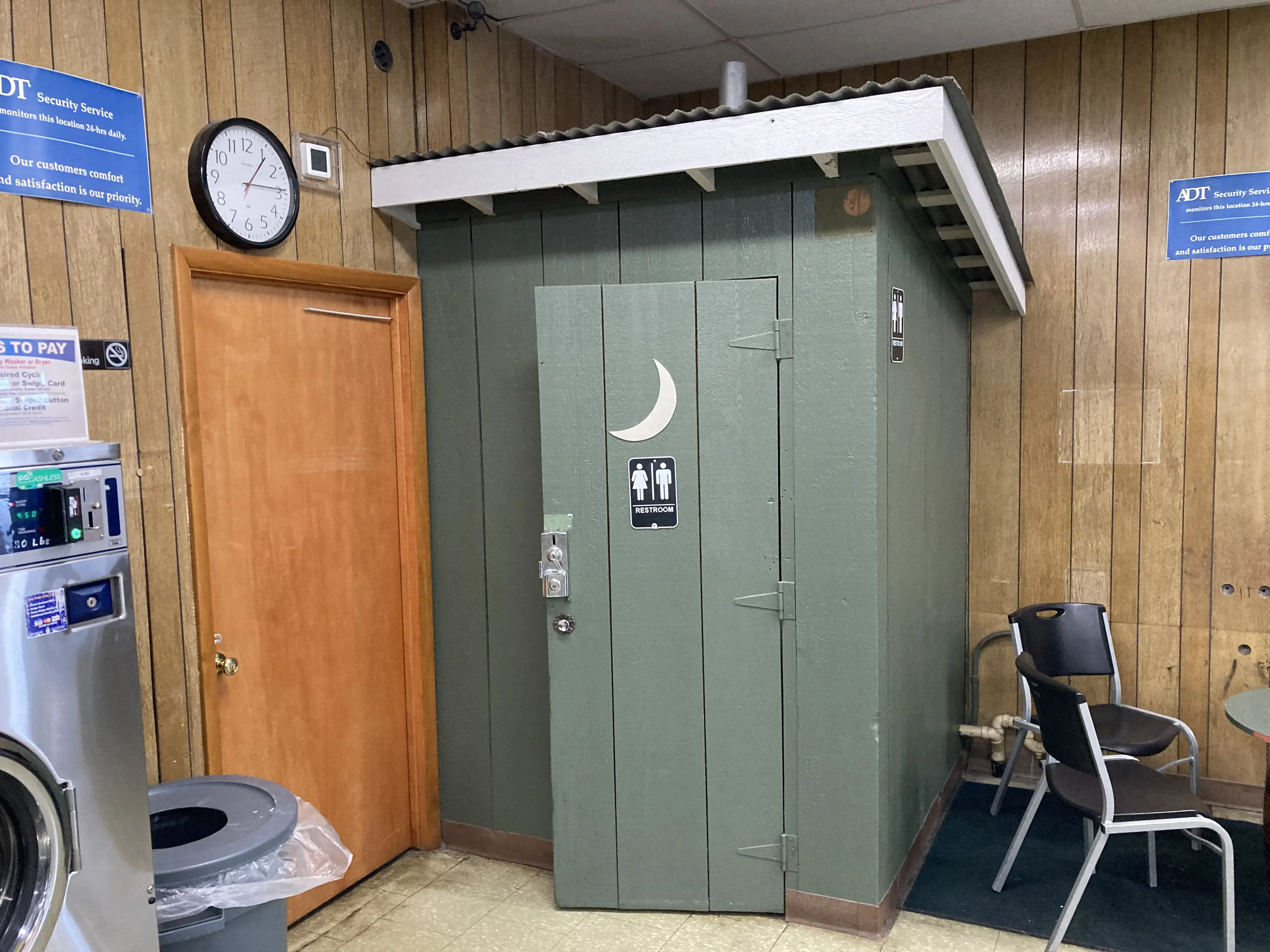 Country Charm Cleaning Center & Laundromat thumbnail 8