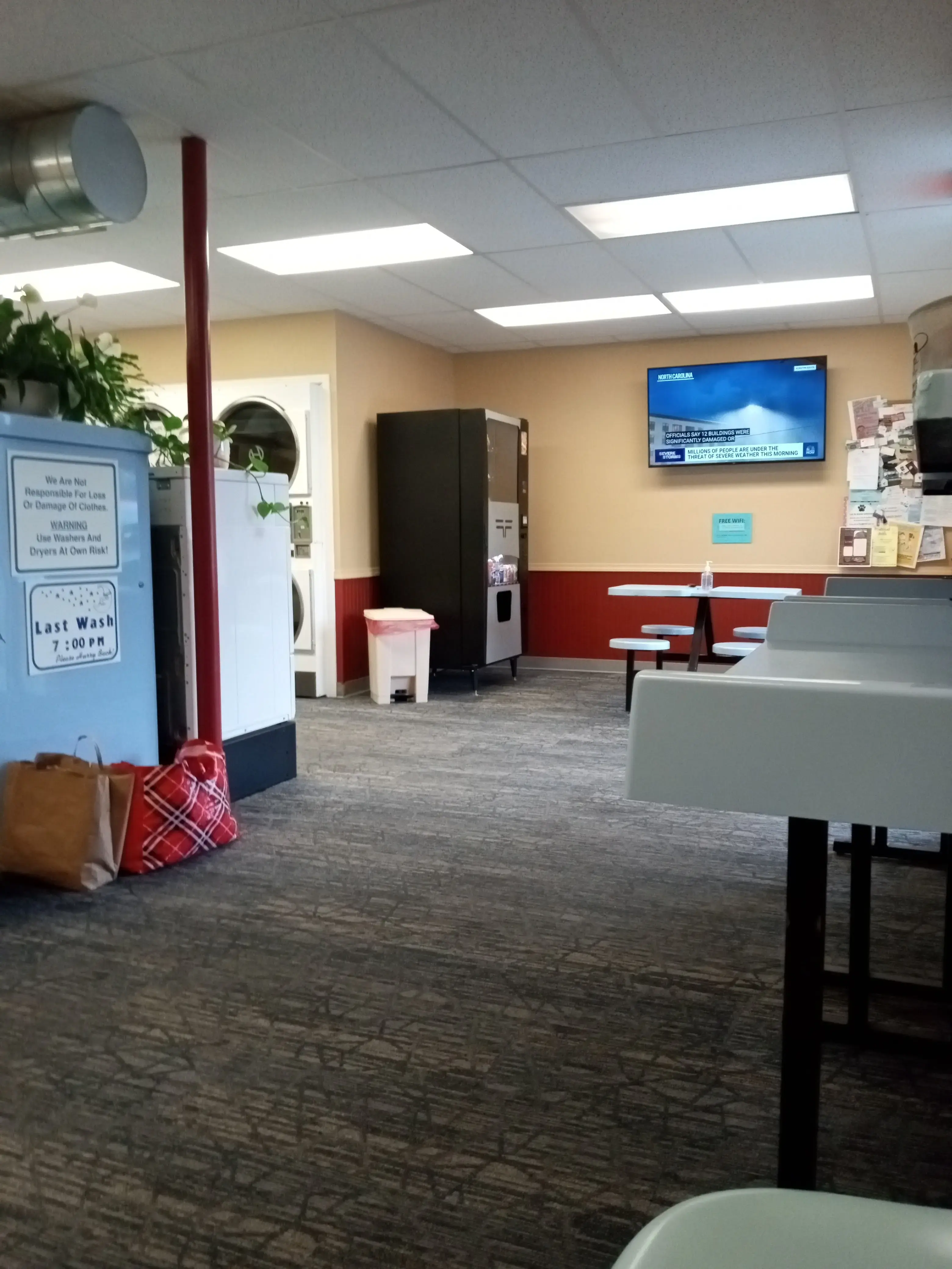 Country Clean Laundromat - Image 4