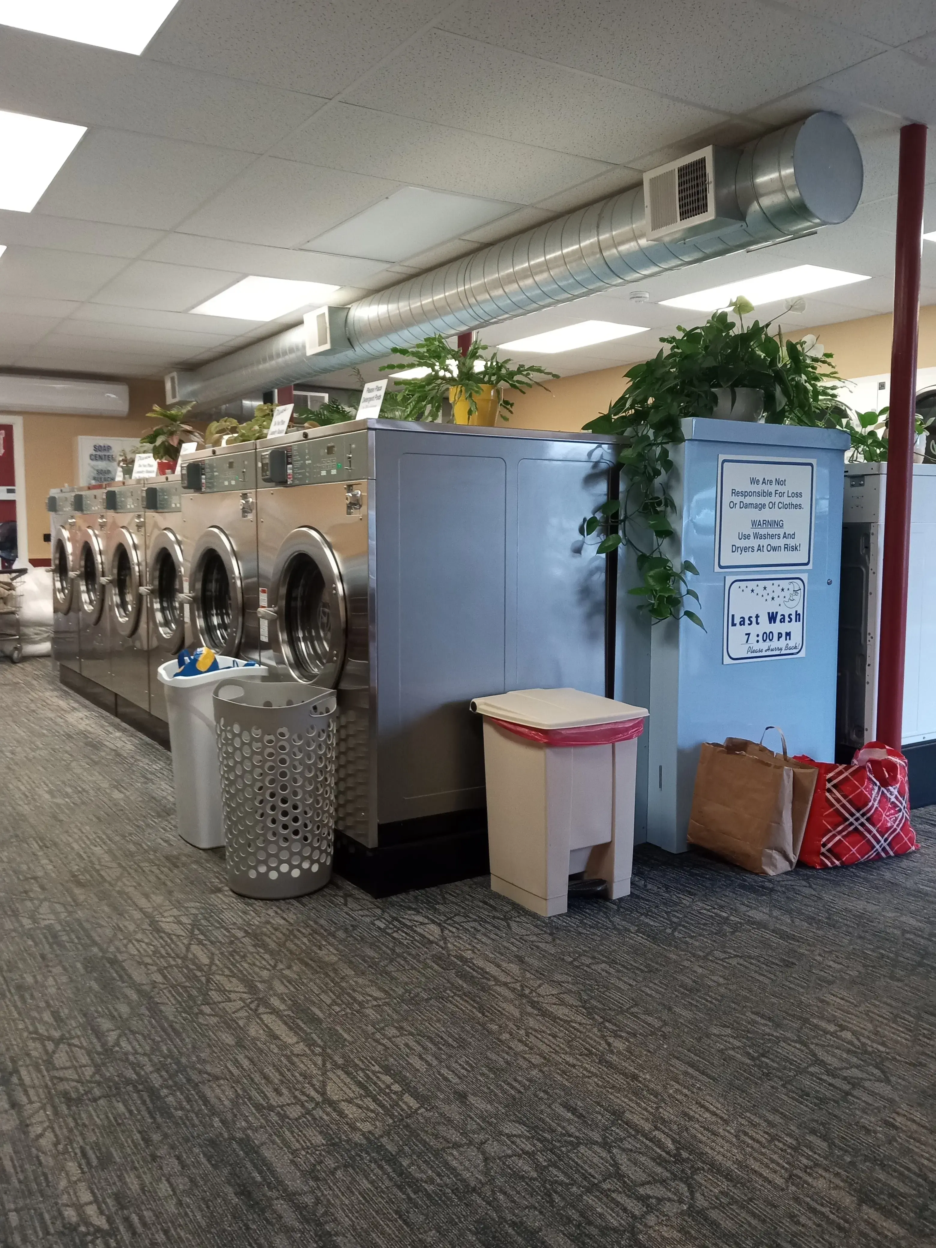 Country Clean Laundromat thumbnail 2